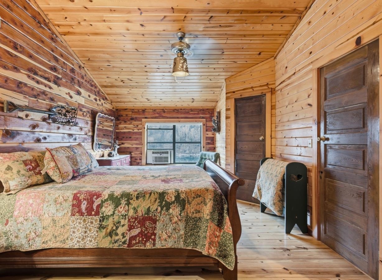 Photo 37 - Residential for sale – 908 S Riverview 832 S Riverview Lane  Mountain View, AR