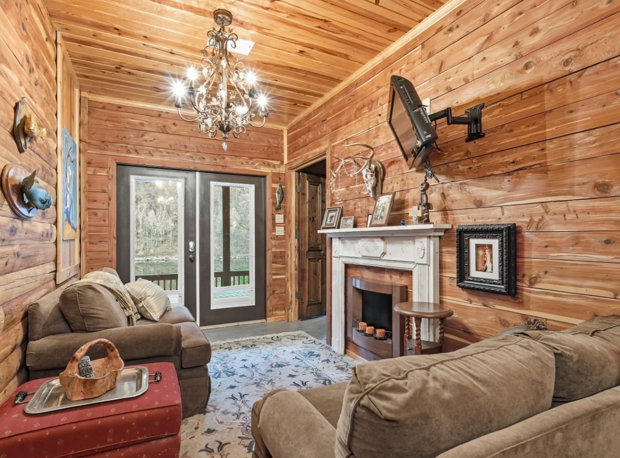 Photo 7 - Residential for sale – 908 S Riverview 832 S Riverview Lane  Mountain View, AR