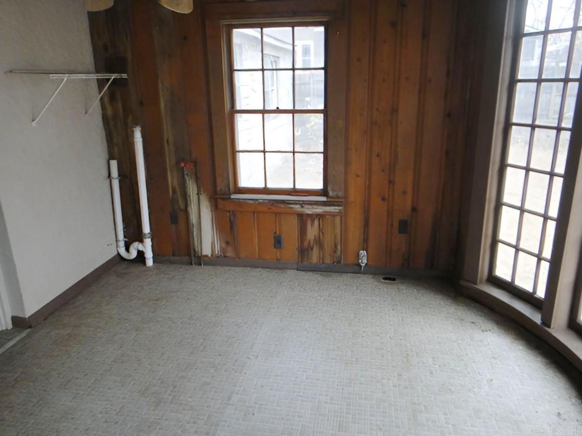 Photo 2 - Residential for sale – 469 S Central   Batesville, AR