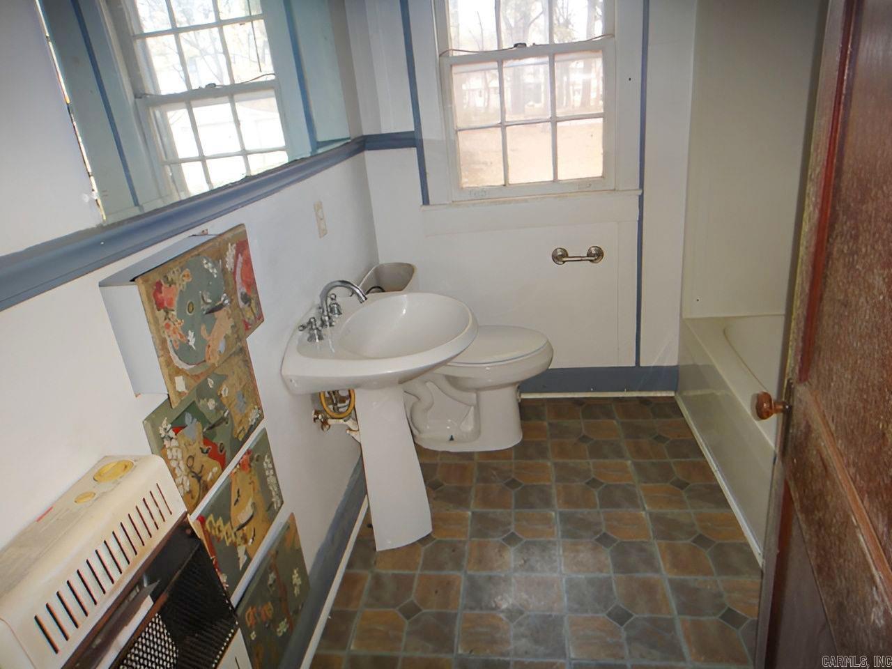 Photo 10 - Residential for sale – 469 S Central   Batesville, AR