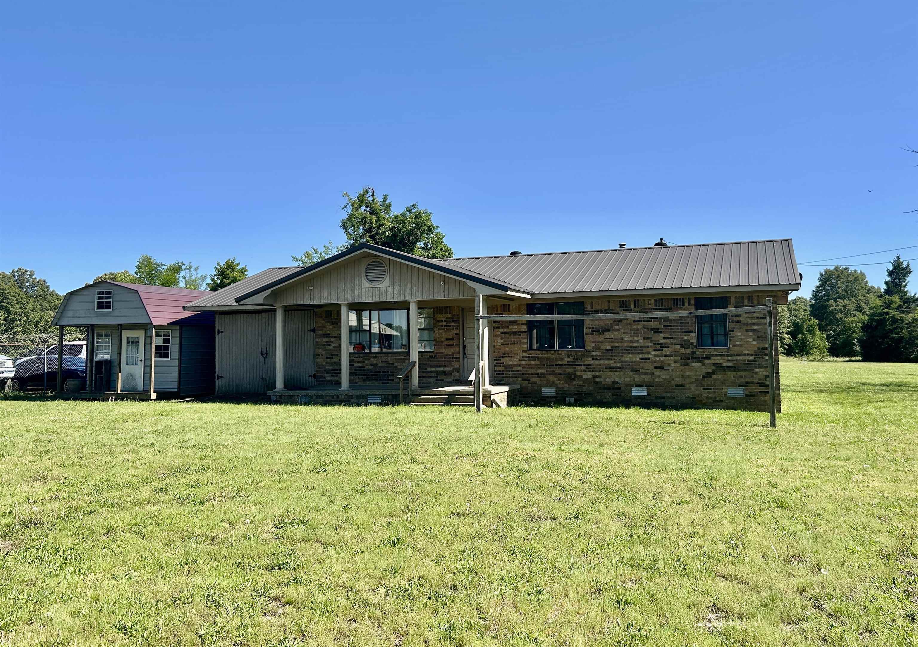 address: 1343  Hwy 62/412  