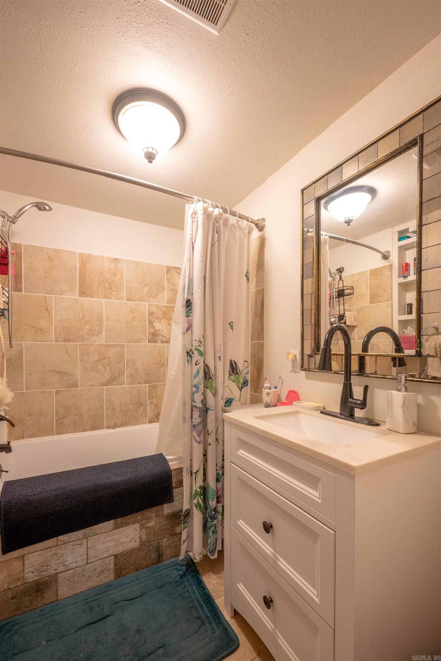 Photo 13 - Residential for sale – 2920  Cave Creek   Batesville, AR