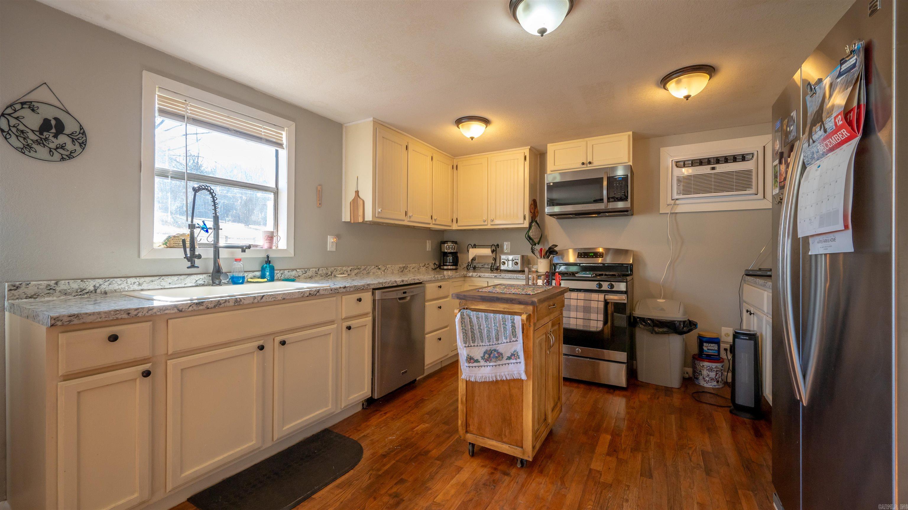 Photo 7 - Residential for sale – 2920  Cave Creek   Batesville, AR