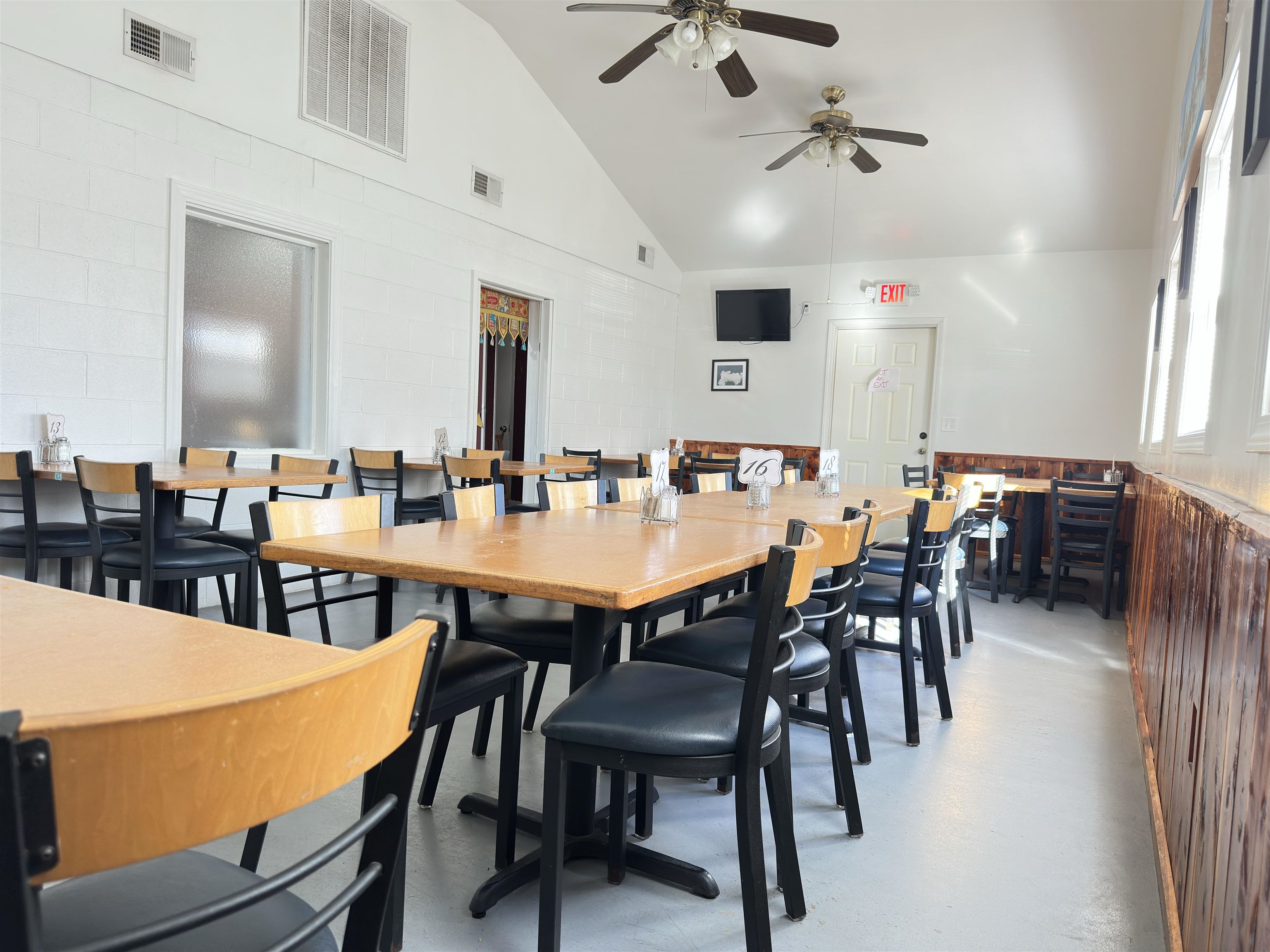 Photo 5 - Commercial / Industrial for sale – 298  US HWY 62W   Ash Flat, AR