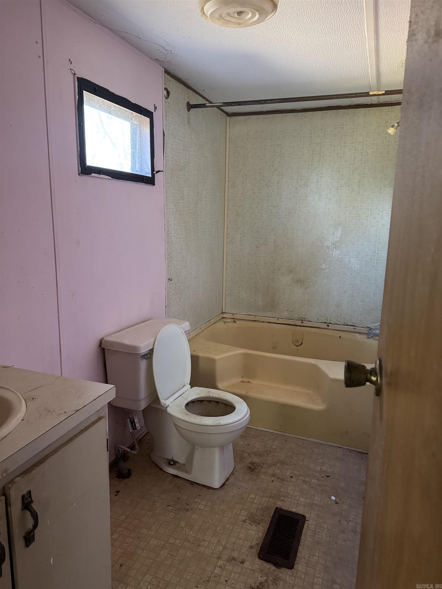 Photo 18 - Residential for sale – 425  Meade   Batesville, AR