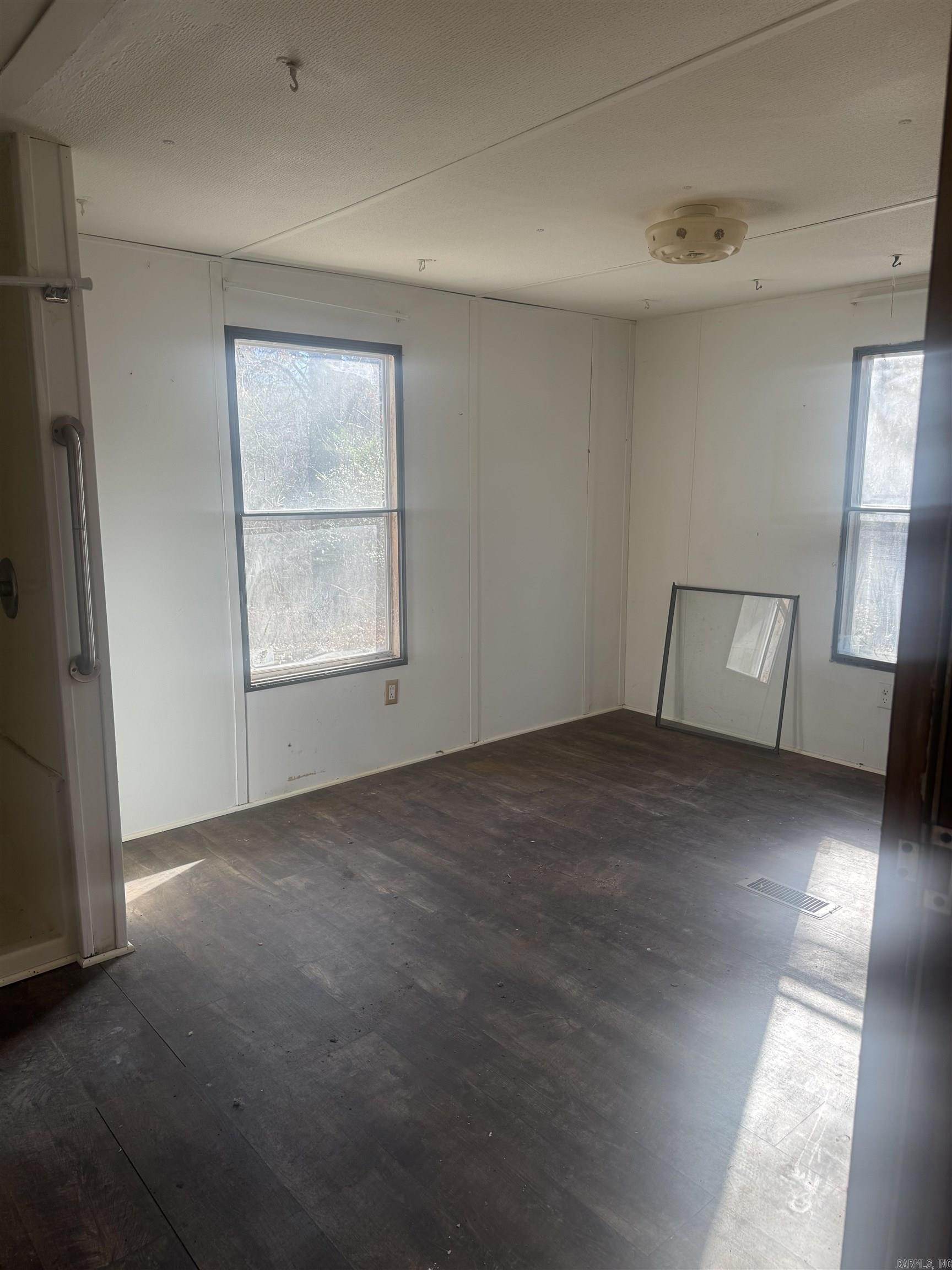 Photo 5 - Residential for sale – 425  Meade   Batesville, AR