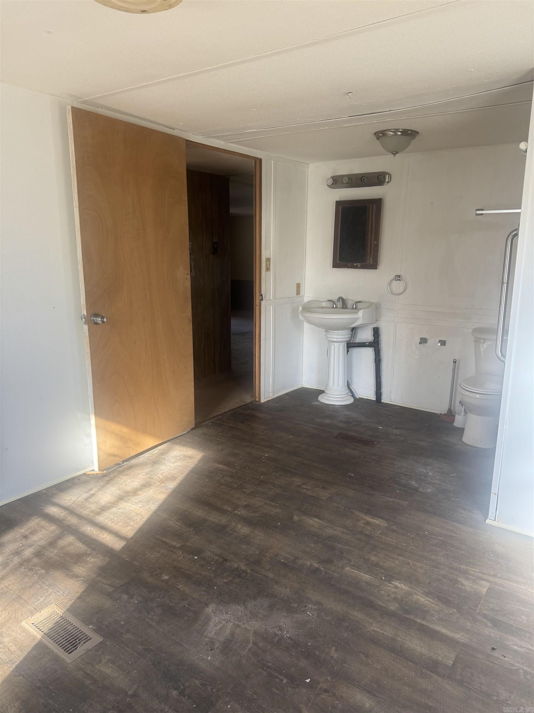 Photo 8 - Residential for sale – 425  Meade   Batesville, AR