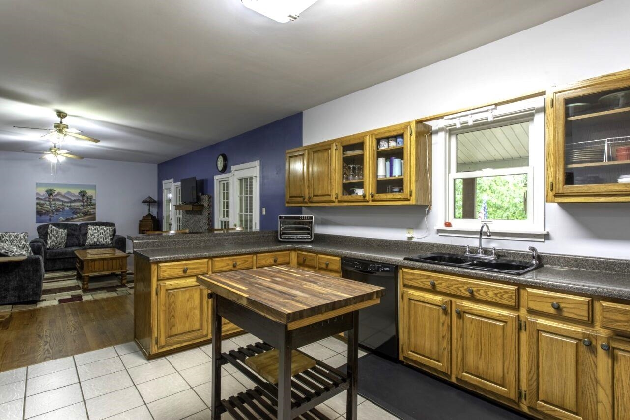 Photo 6 - Residential for sale – 128  Powhatan   Cherokee Village, AR