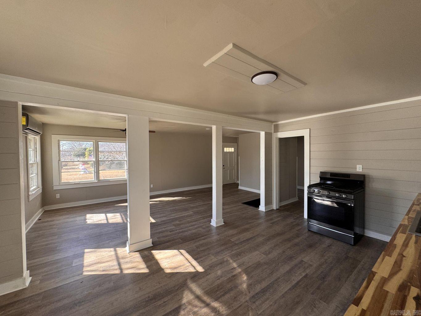 Photo 8 - Residential for sale – 805  Vine   Batesville, AR