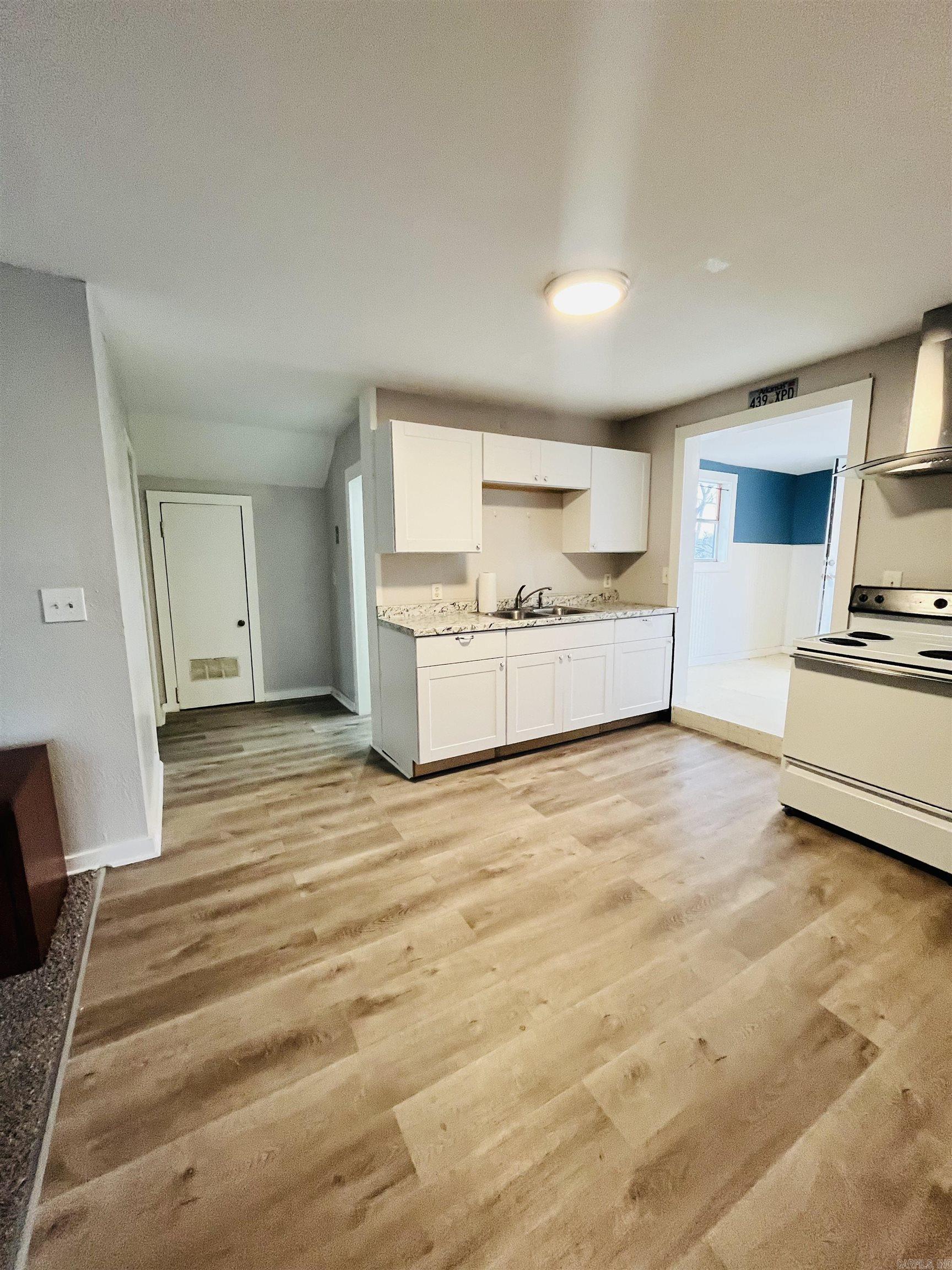 Photo 14 - Multi-Family for sale – 809  Rock   Batesville, AR