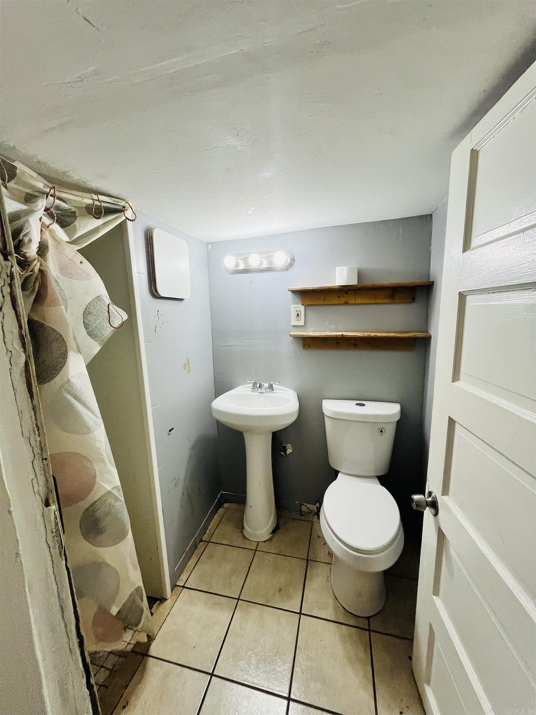 Photo 27 - Multi-Family for sale – 809  Rock   Batesville, AR