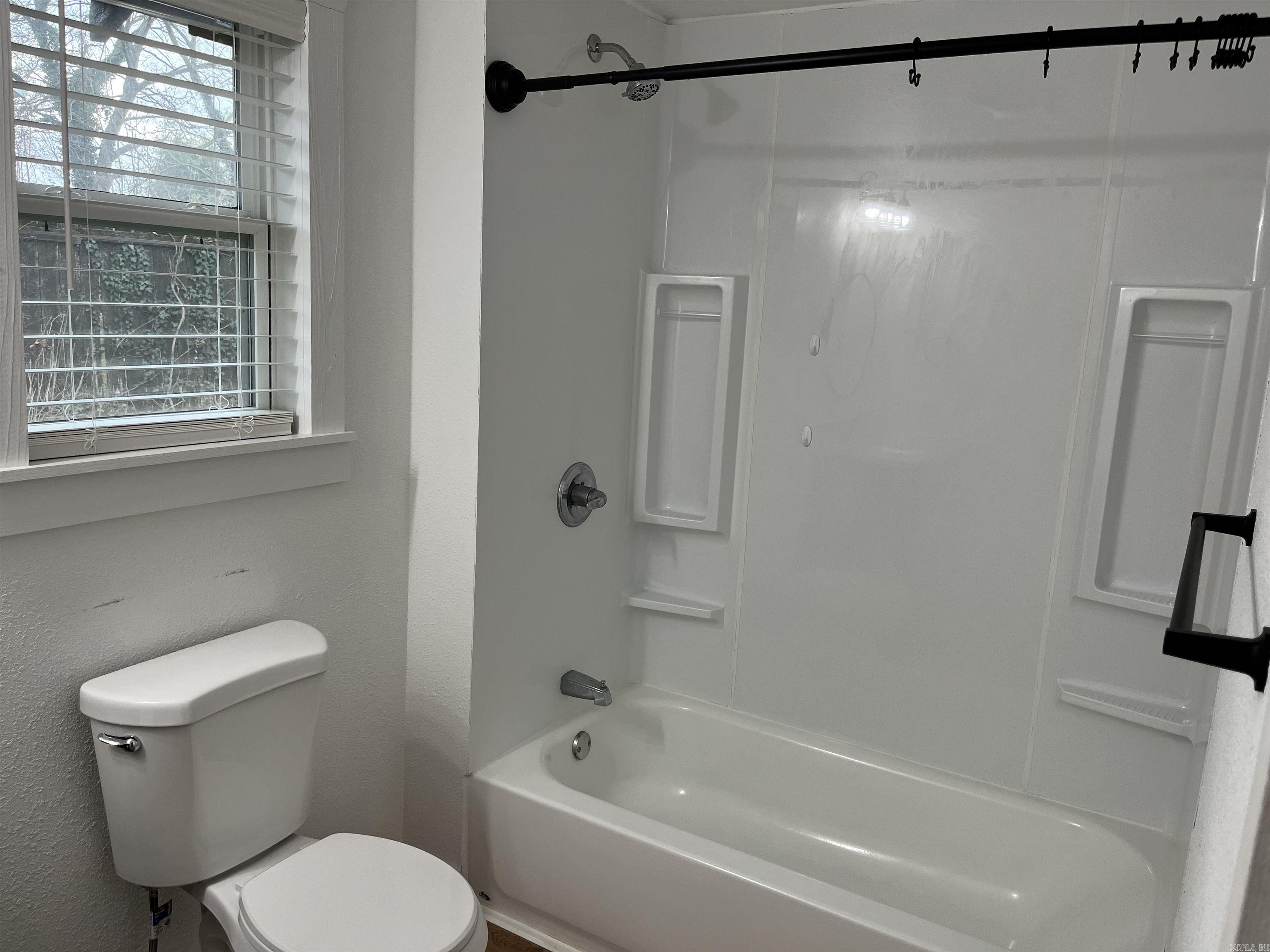 Photo 12 - Residential for sale – 840  Broad   Batesville, AR