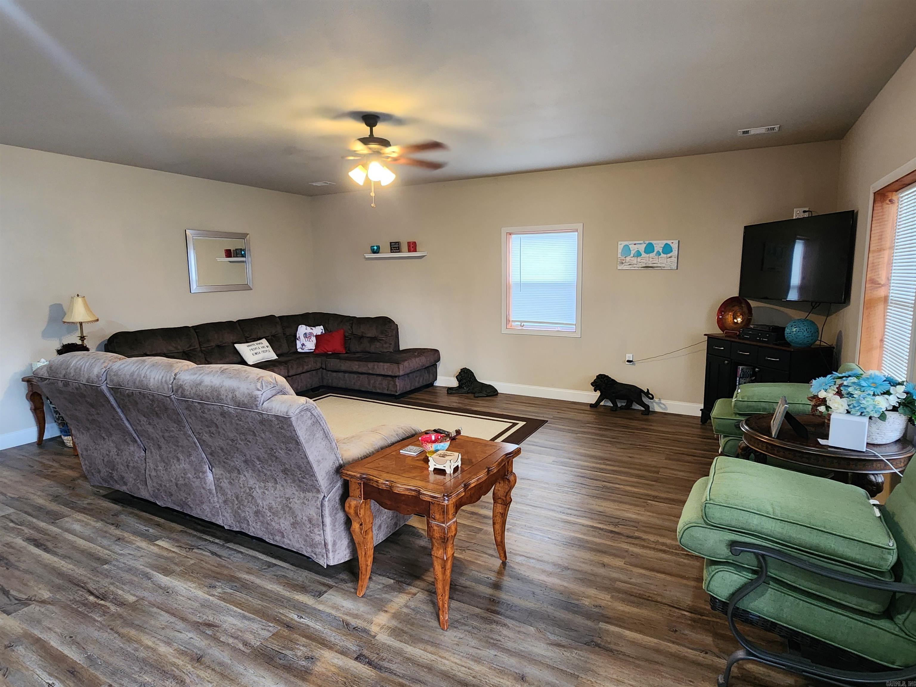 Photo 5 - Residential for sale – 333  Manor   Melbourne, AR