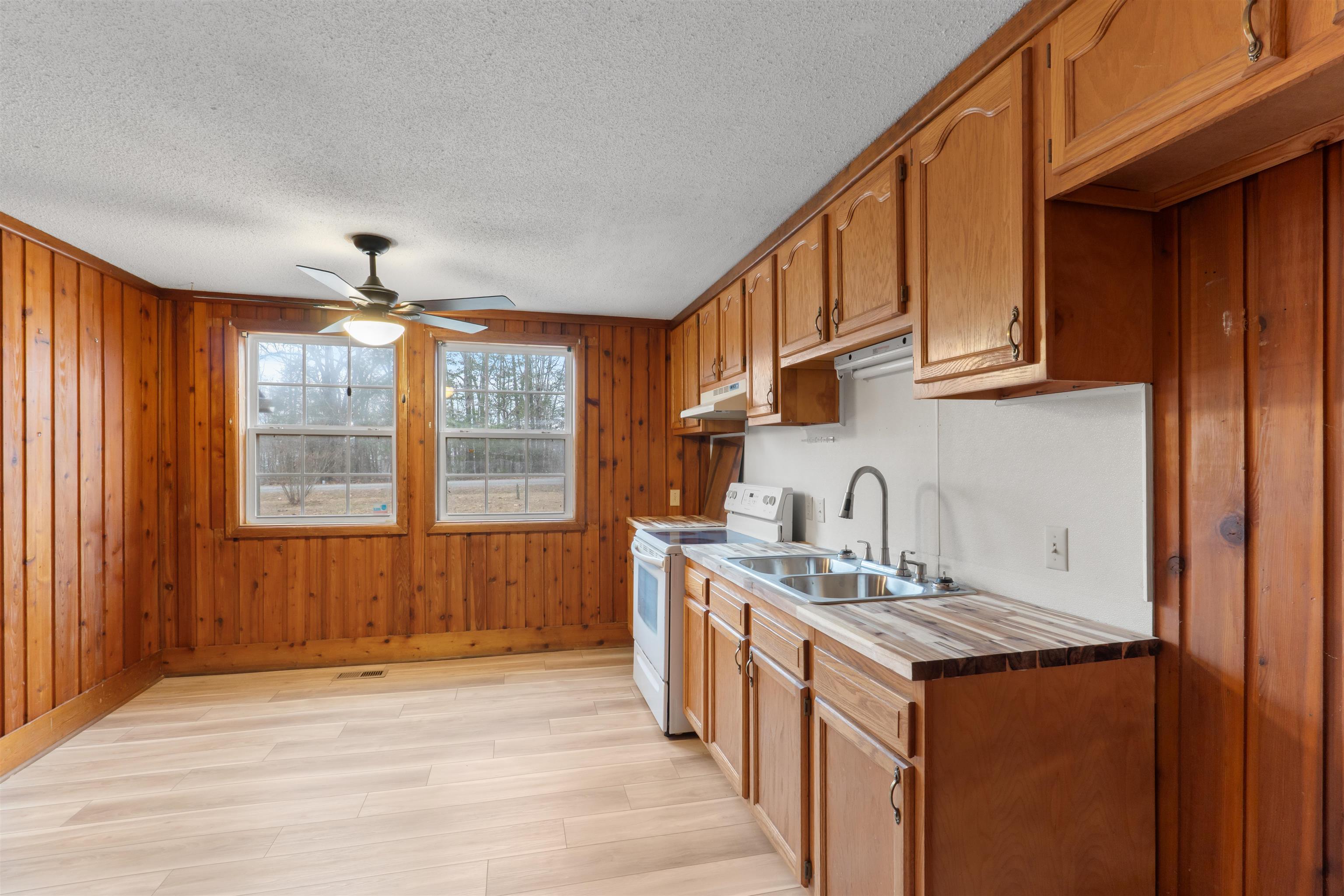 Photo 5 - Residential for sale – 1105  Prairie Drive   Horseshoe Bend, AR