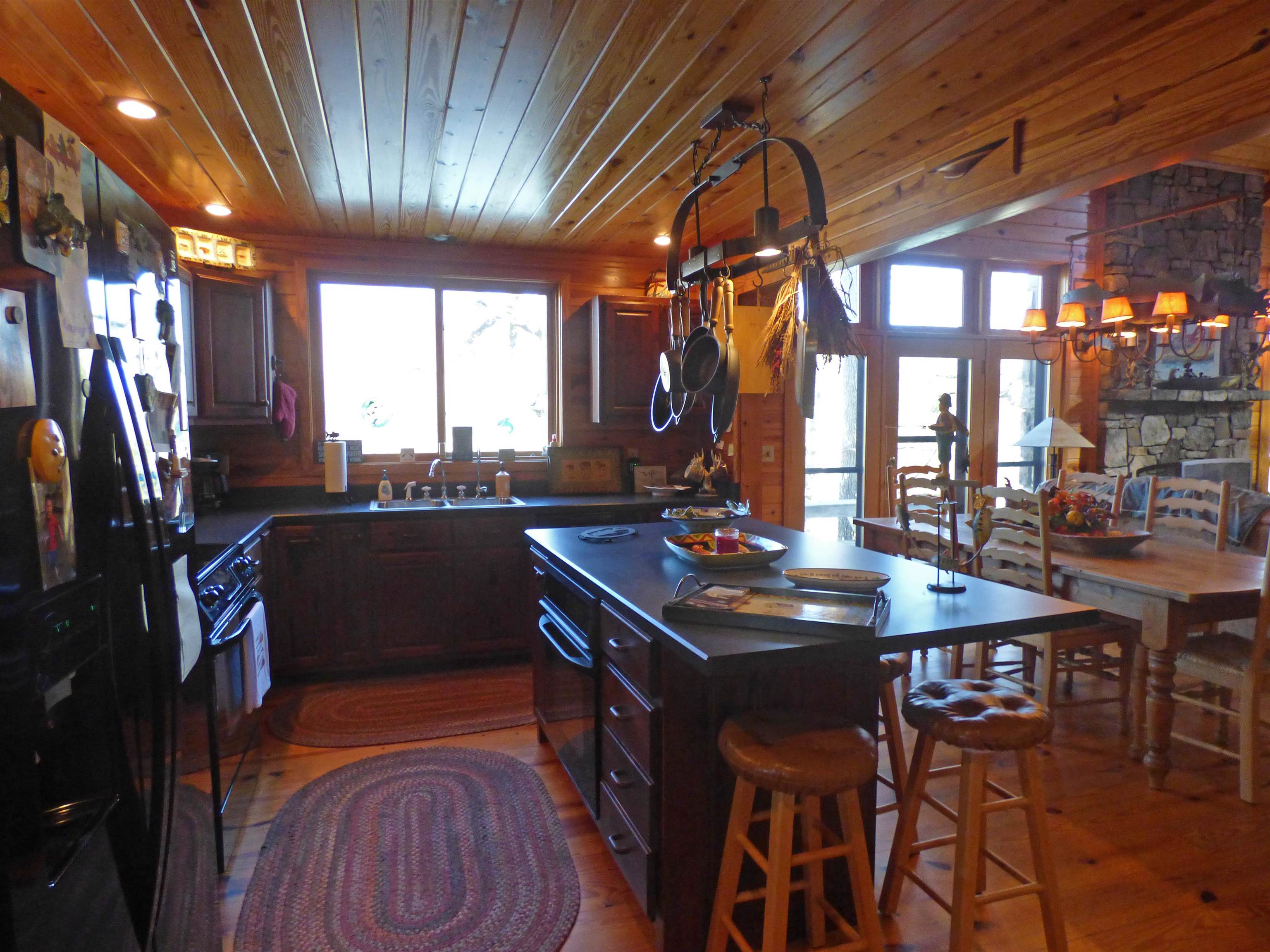 Photo 6 - Residential for sale – 235  Waterside   Mammoth Spring, AR