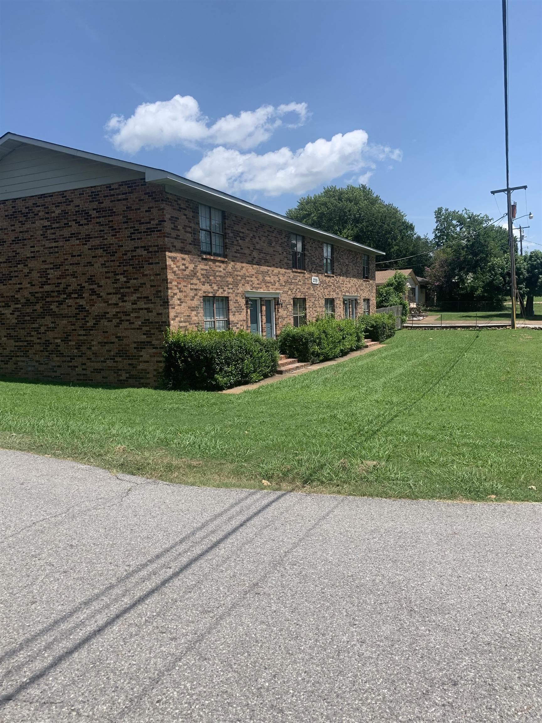 Photo 3 - Residential for sale – 2715  Neeley  A-D Batesville, AR