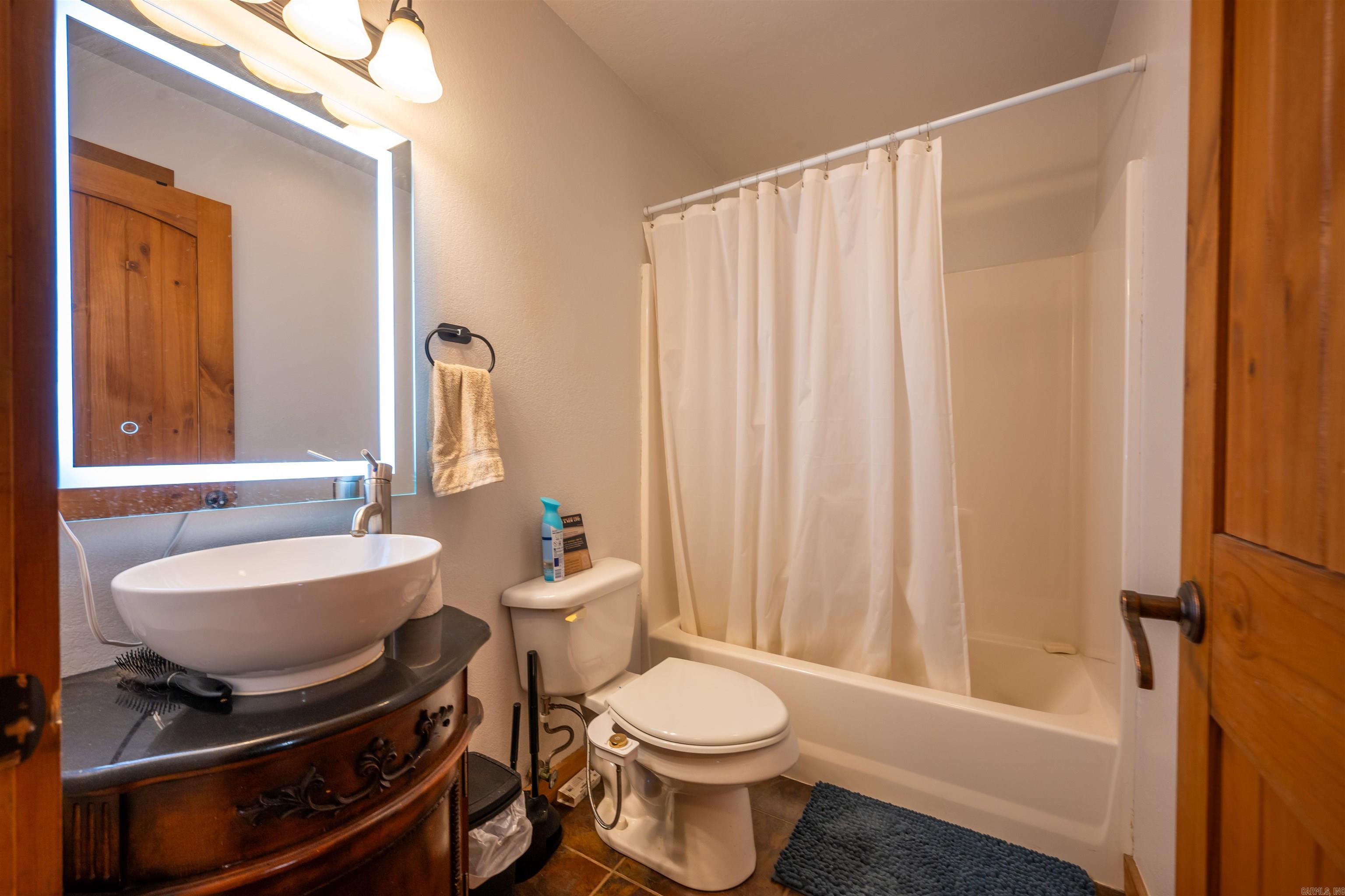 Photo 11 - Residential for sale – 103  Tyler   Melbourne, AR