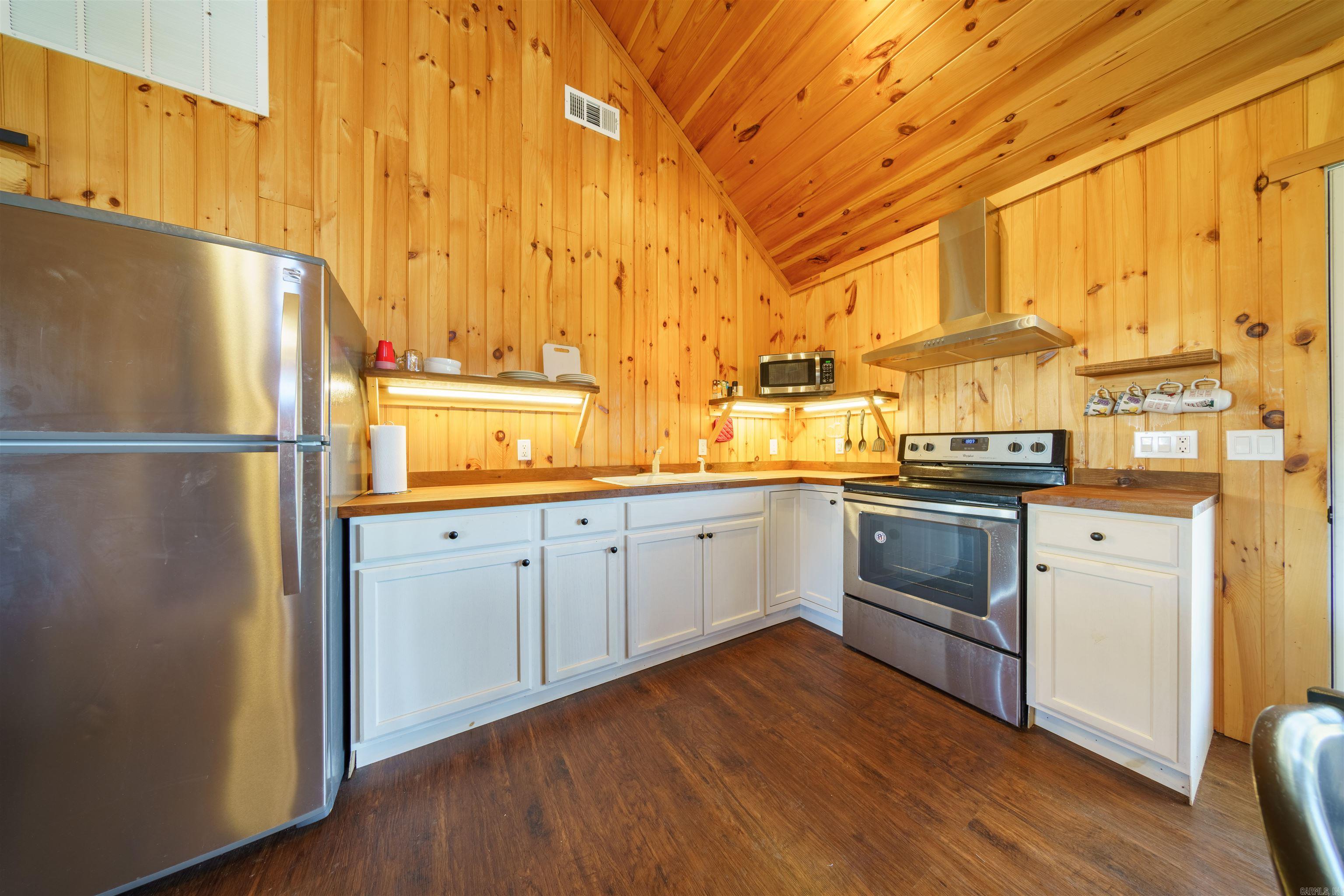 Photo 16 - Residential for sale – 579  Falcon Way   Mount Pleasant, AR