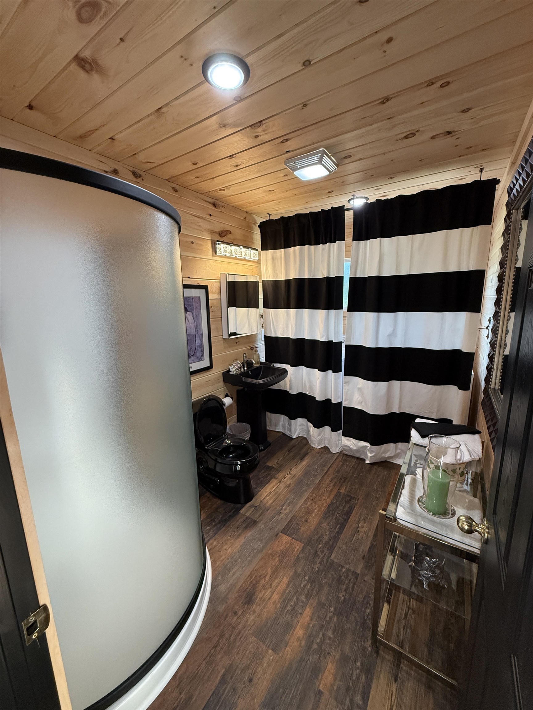 Photo 19 - Residential for sale – 75 E Schoolhouse Hollow Road   Mountain View, AR