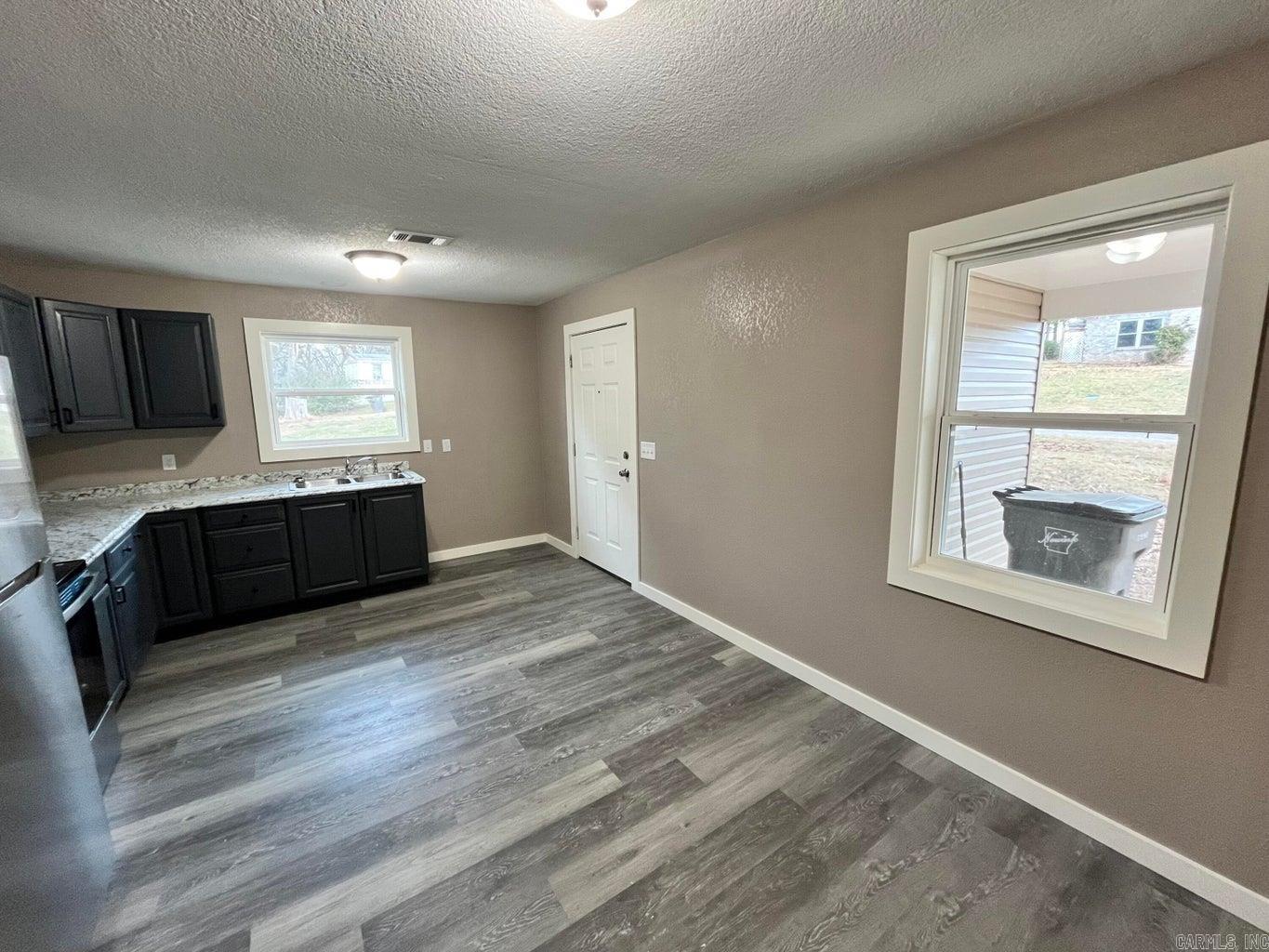 Photo 11 - Residential for sale – 110 W 7th   Newark, AR