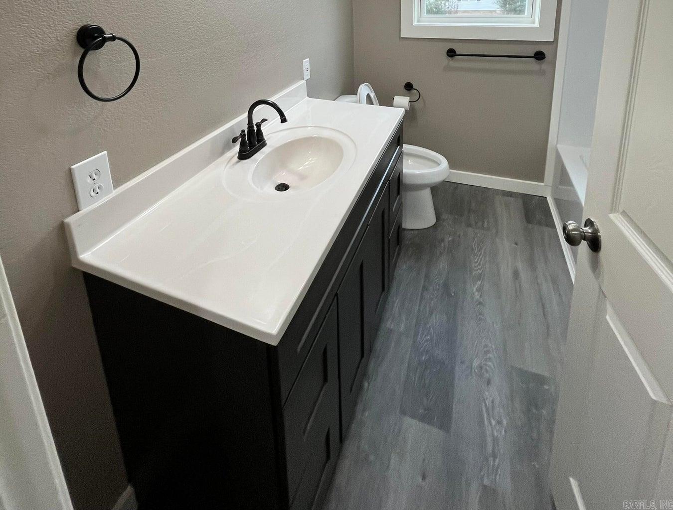 Photo 16 - Residential for sale – 110 W 7th   Newark, AR