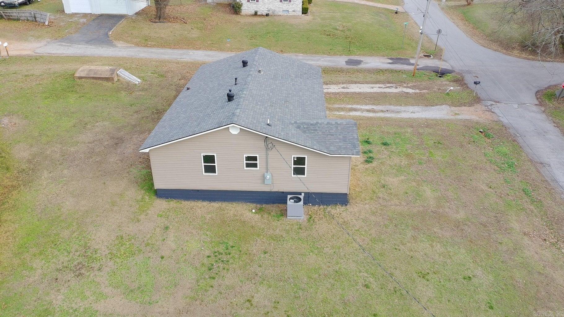 Photo 3 - Residential for sale – 110 W 7th   Newark, AR