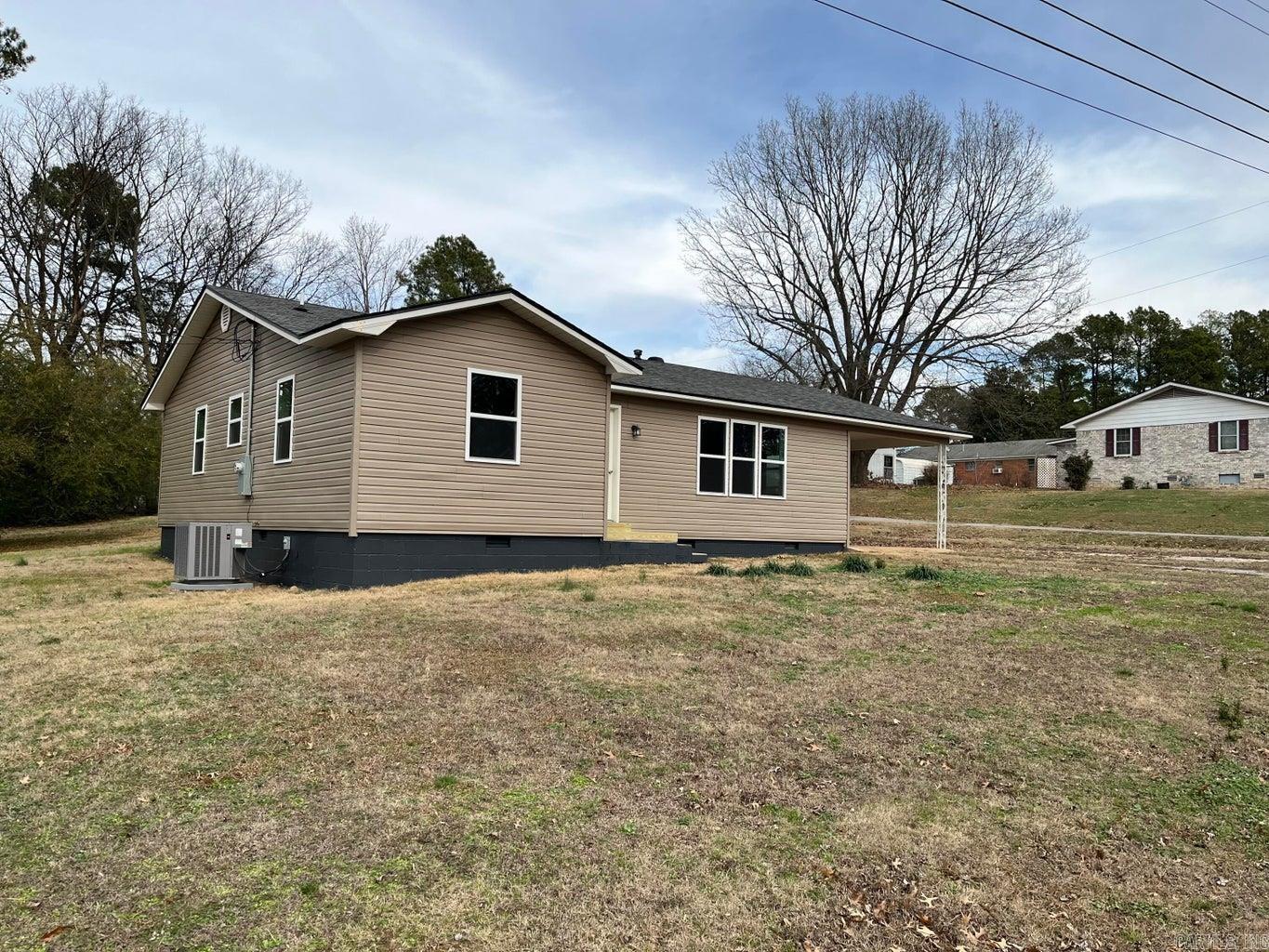 Photo 5 - Residential for sale – 110 W 7th   Newark, AR