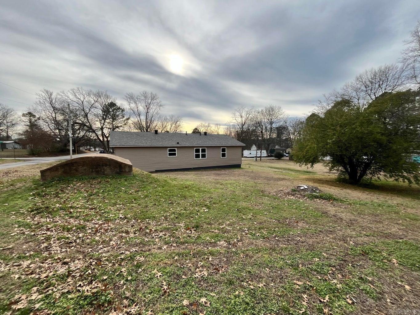 Photo 6 - Residential for sale – 110 W 7th   Newark, AR