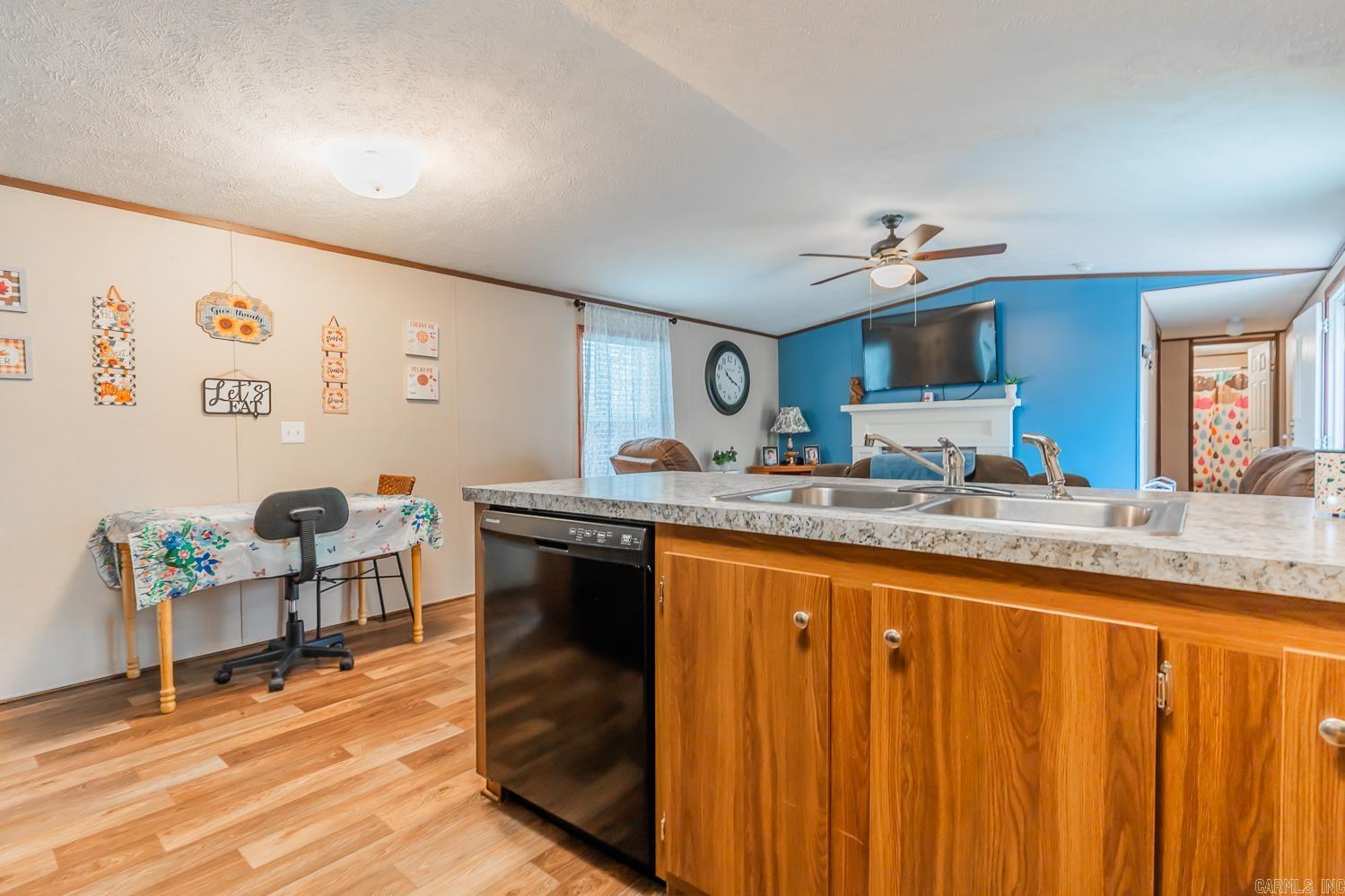 Photo 13 - Residential for sale – 27  Valley Heart Drive   Highland, AR