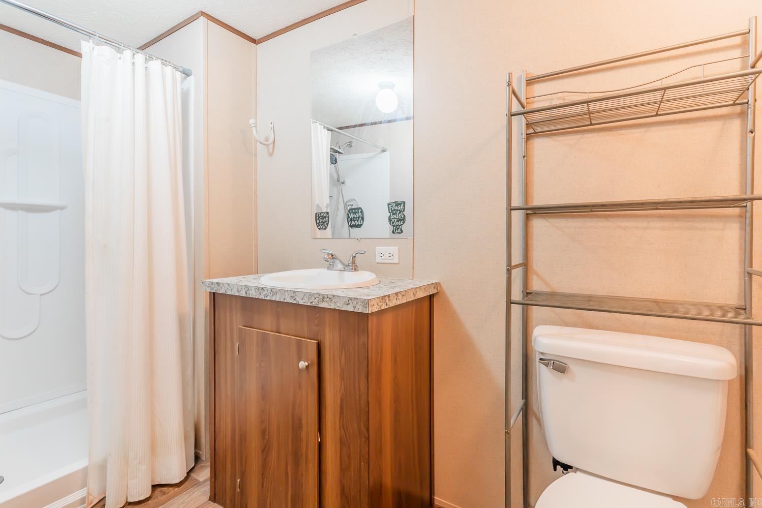 Photo 16 - Residential for sale – 27  Valley Heart Drive   Highland, AR