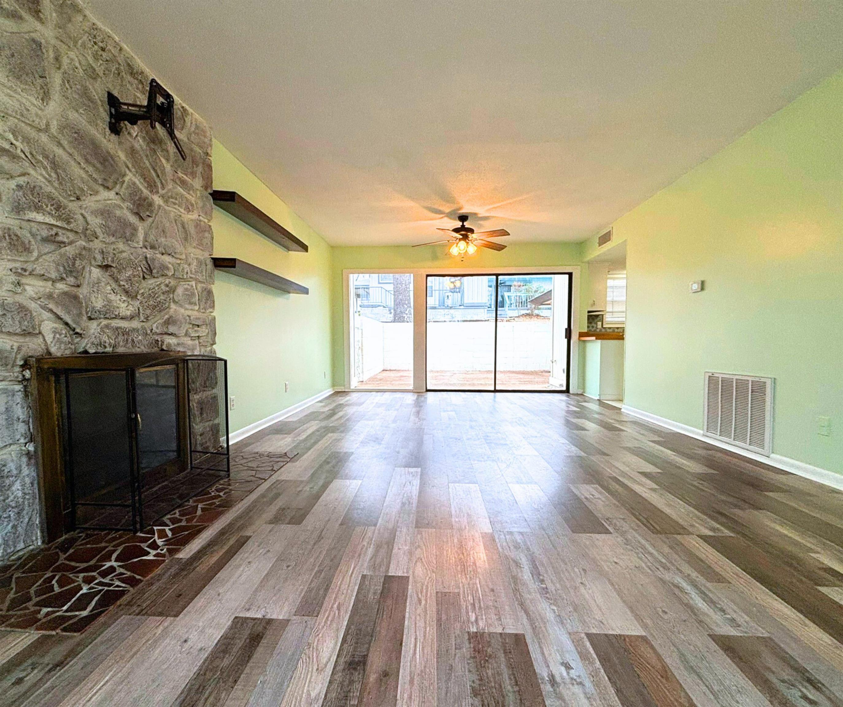 Photo 3 - Residential for sale – 15  Setting Sun   Cherokee Village, AR