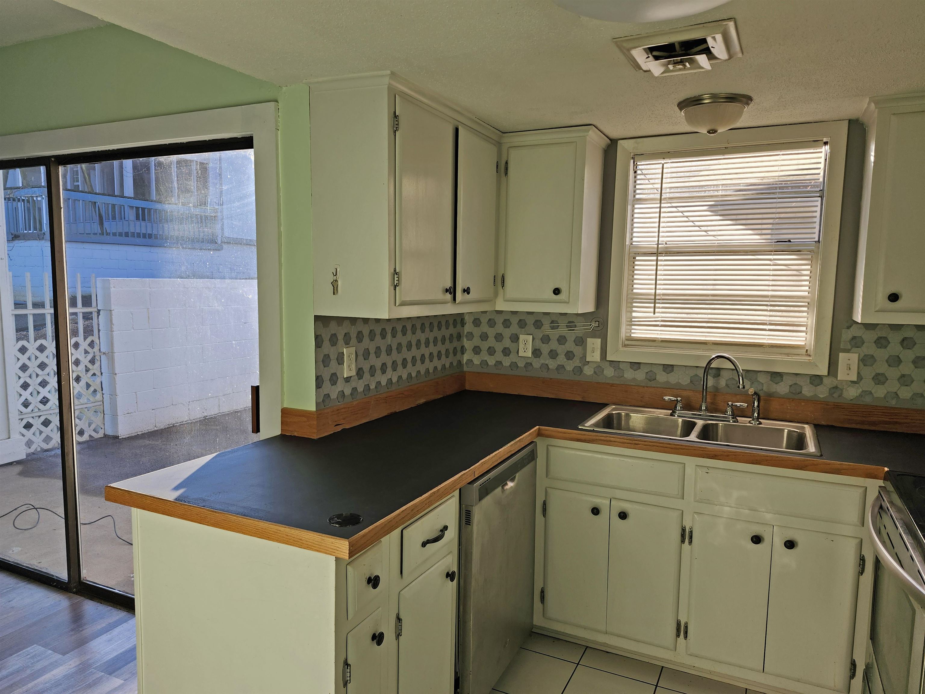 Photo 8 - Residential for sale – 15  Setting Sun   Cherokee Village, AR