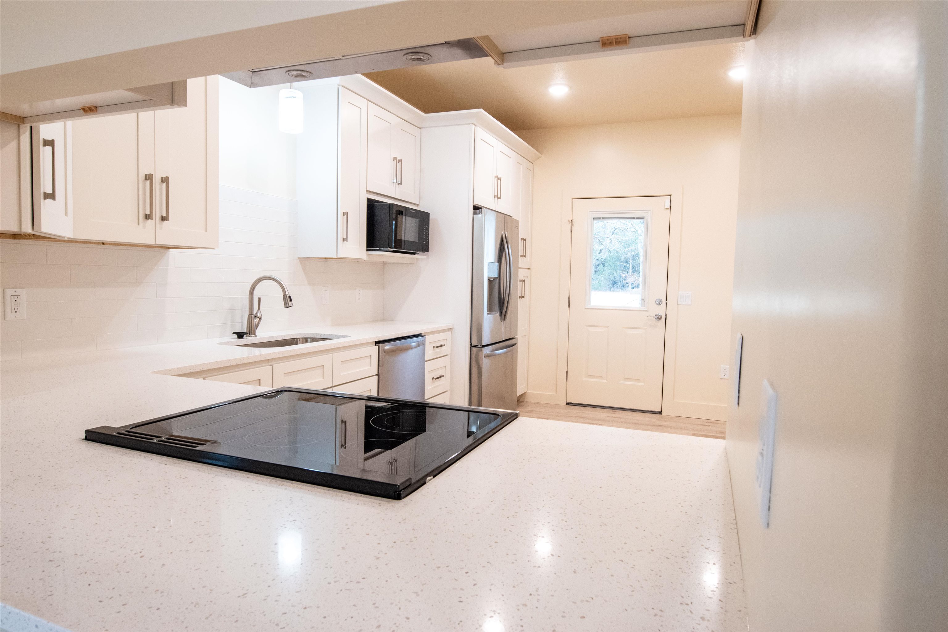 Photo 5 - Residential for sale – 400  Firethorn Augusta Building Unit1  Melbourne, AR