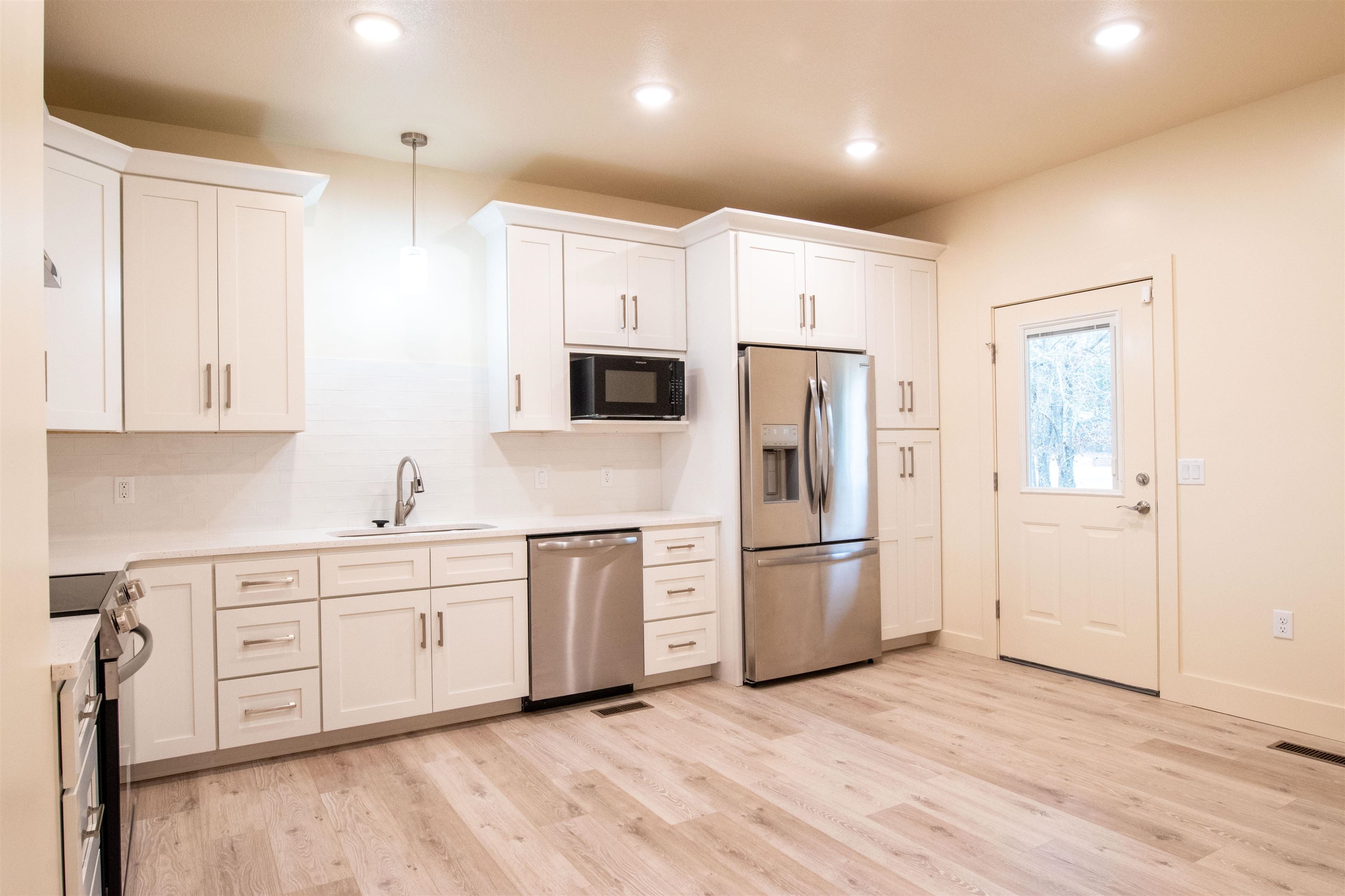 Photo 7 - Residential for sale – 400  Firethorn Augusta Building Unit1  Melbourne, AR