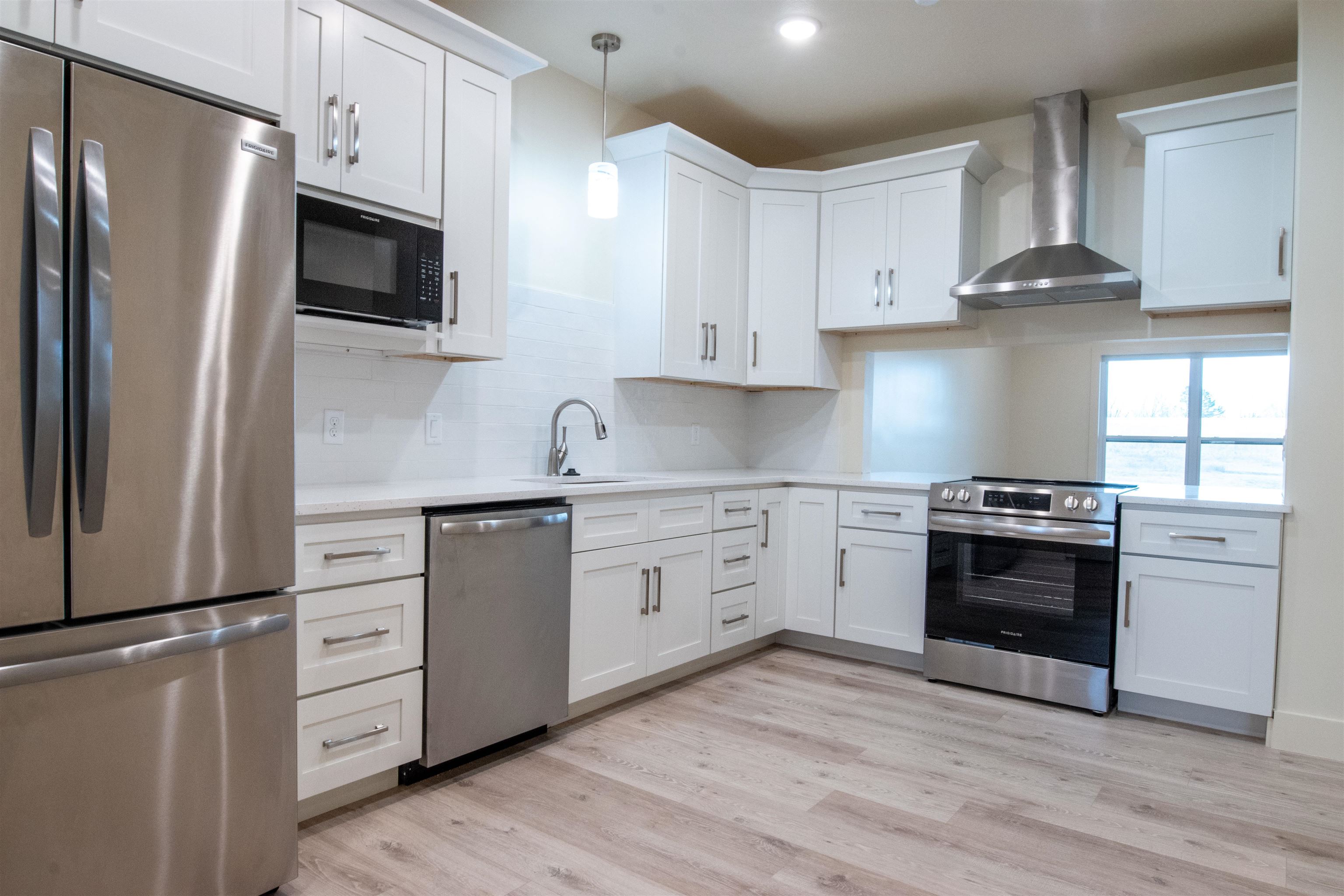 Photo 6 - Residential for sale – 400  Firethorn Augusta Building Unit 2  Melbourne, AR