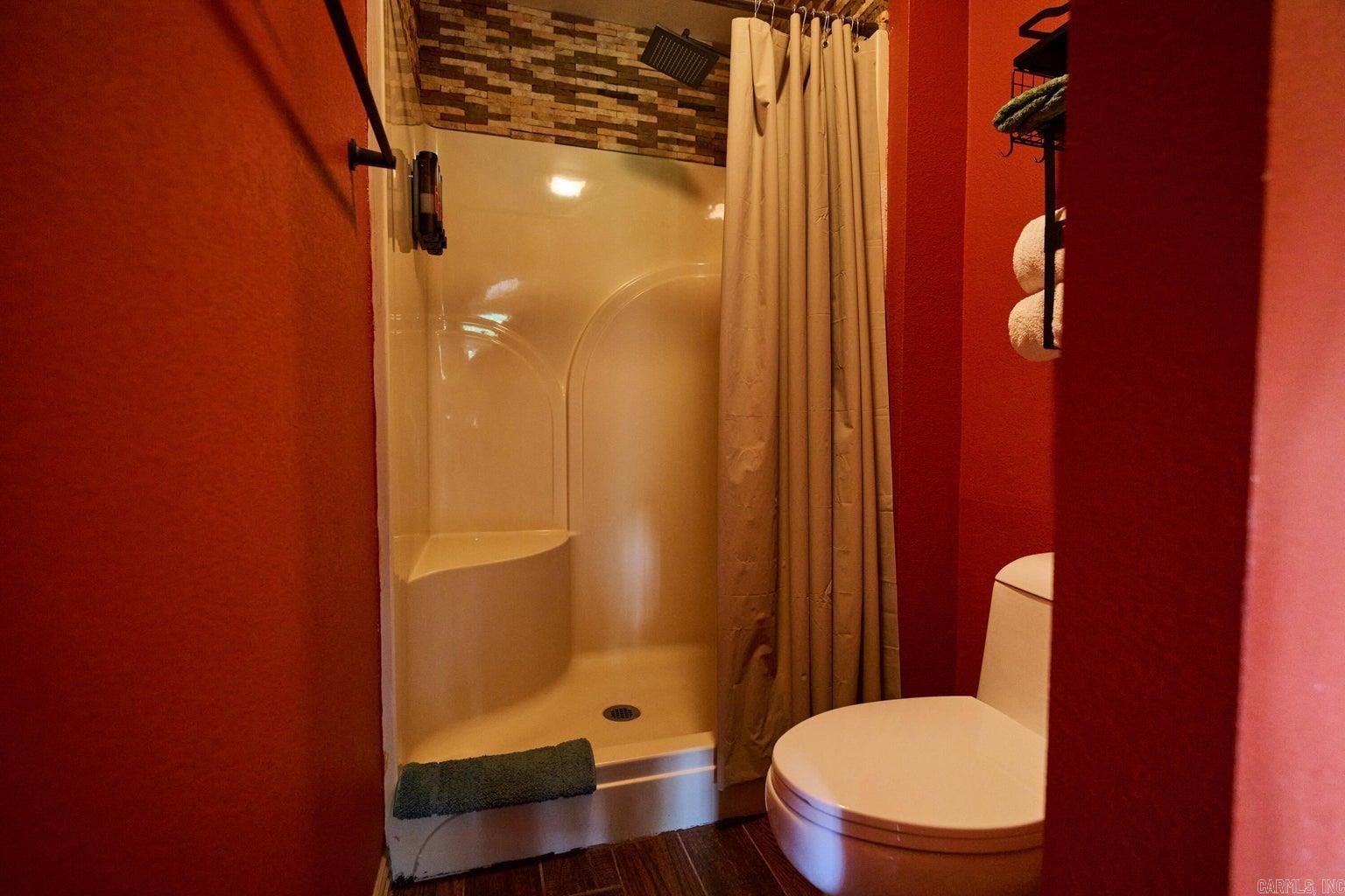 Photo 11 - Residential for sale – 1  Kiawnie Circle   Hardy, AR