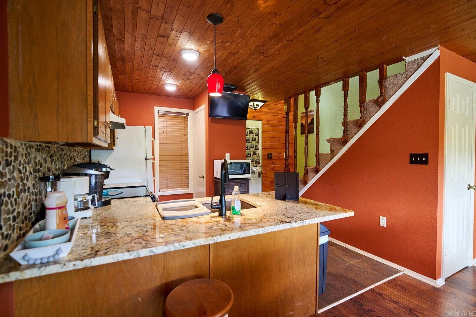 Photo 6 - Residential for sale – 1  Kiawnie Circle   Hardy, AR