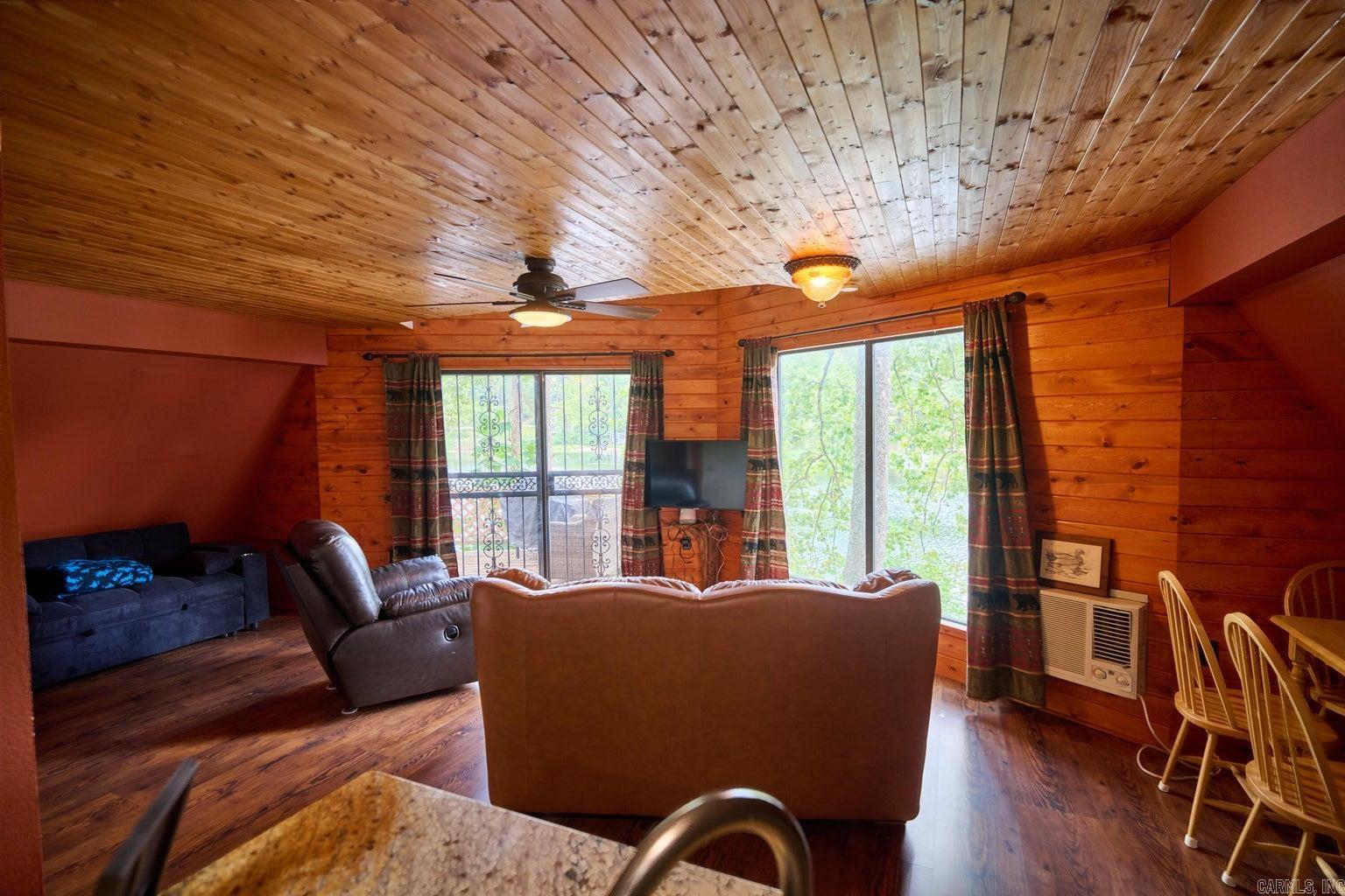 Photo 7 - Residential for sale – 1  Kiawnie Circle   Hardy, AR