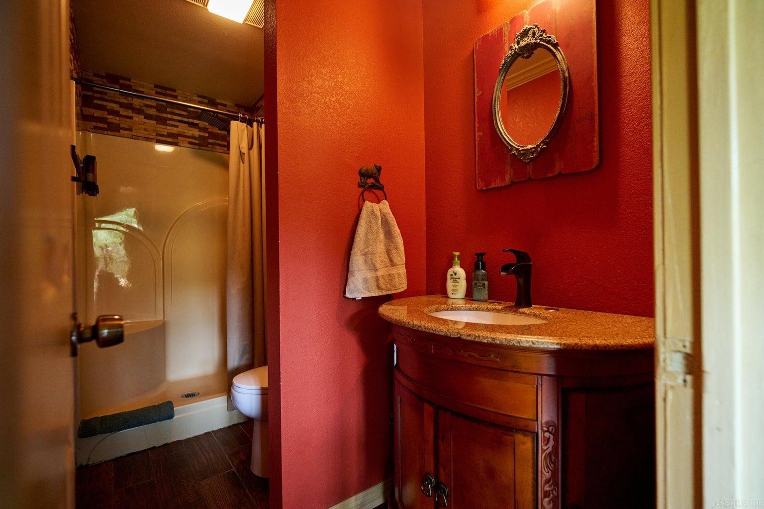 Photo 10 - Residential for sale – 1  Kiawnie Circle   Hardy, AR