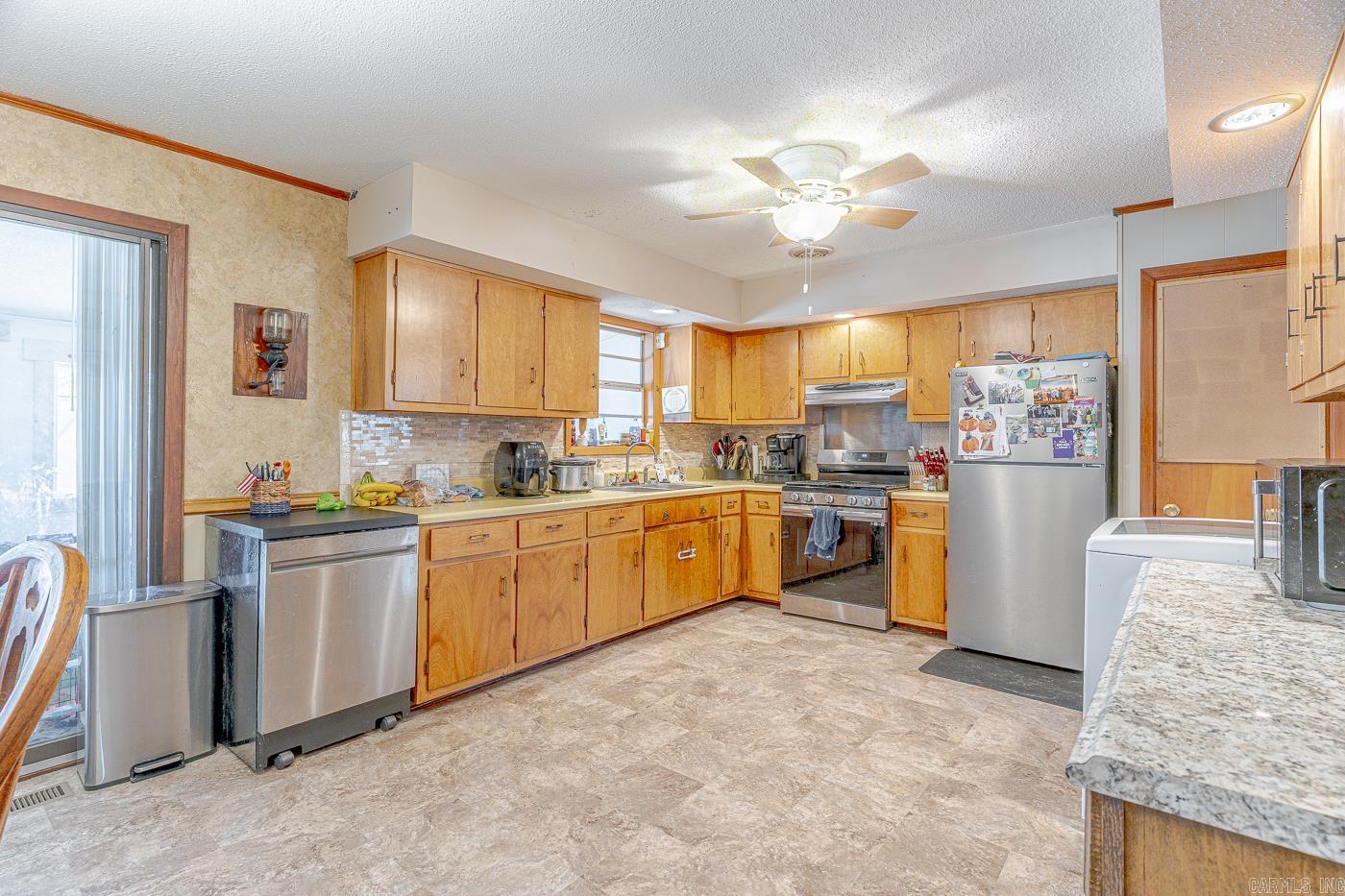 Photo 15 - Residential for sale – 16  Gay   Highland, AR