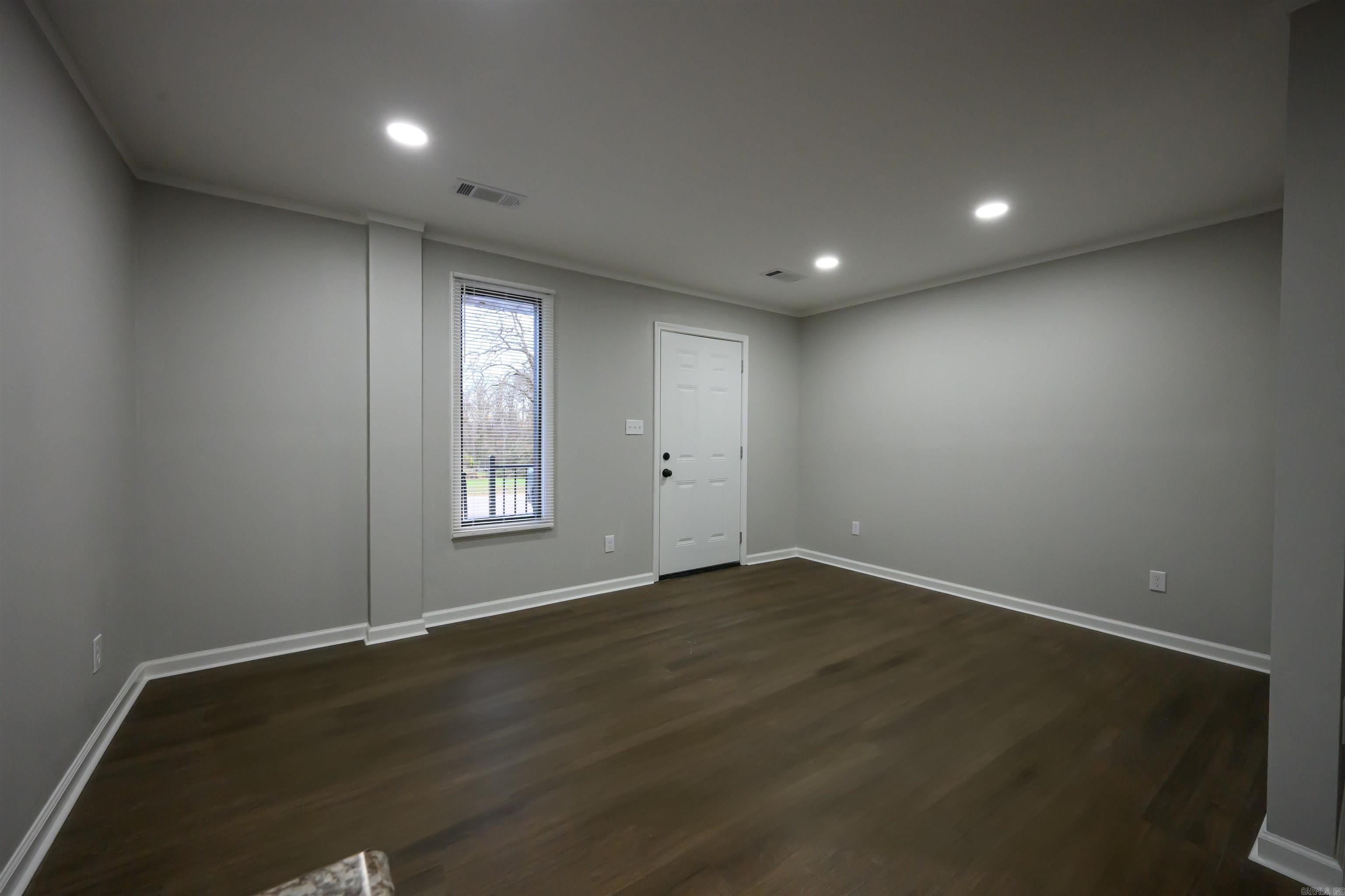 Photo 5 - Multi-Family for sale – 165 E Charles St.  875 Batesville, AR