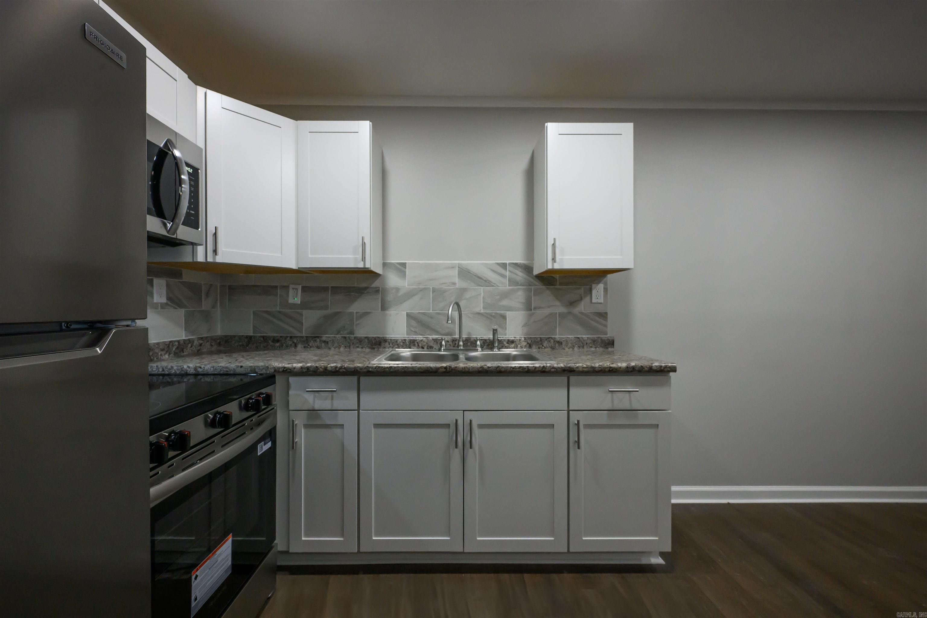 Photo 7 - Multi-Family for sale – 165 E Charles St.  875 Batesville, AR