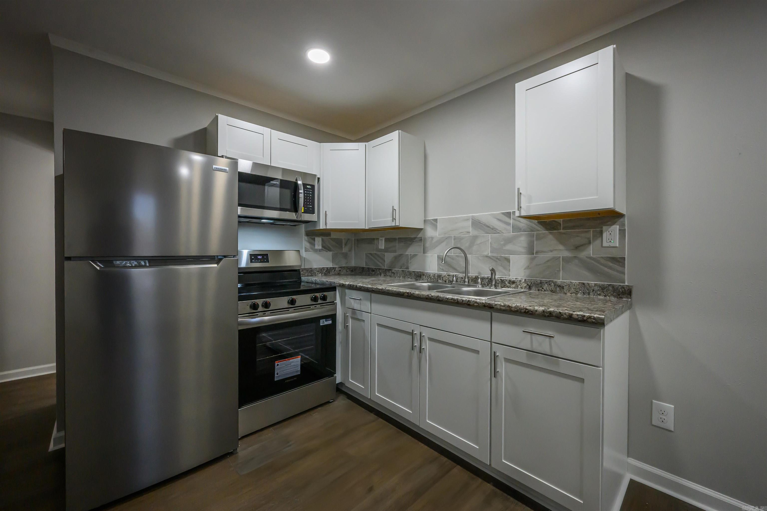 Photo 8 - Multi-Family for sale – 165 E Charles St.  875 Batesville, AR