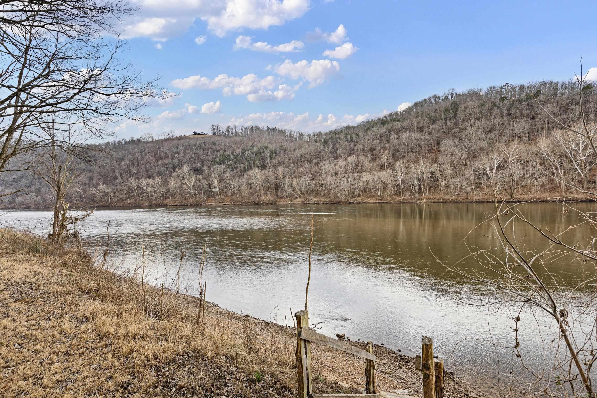 Photo 5 - Residential for sale – 228 S Riverview   Mountain View, AR