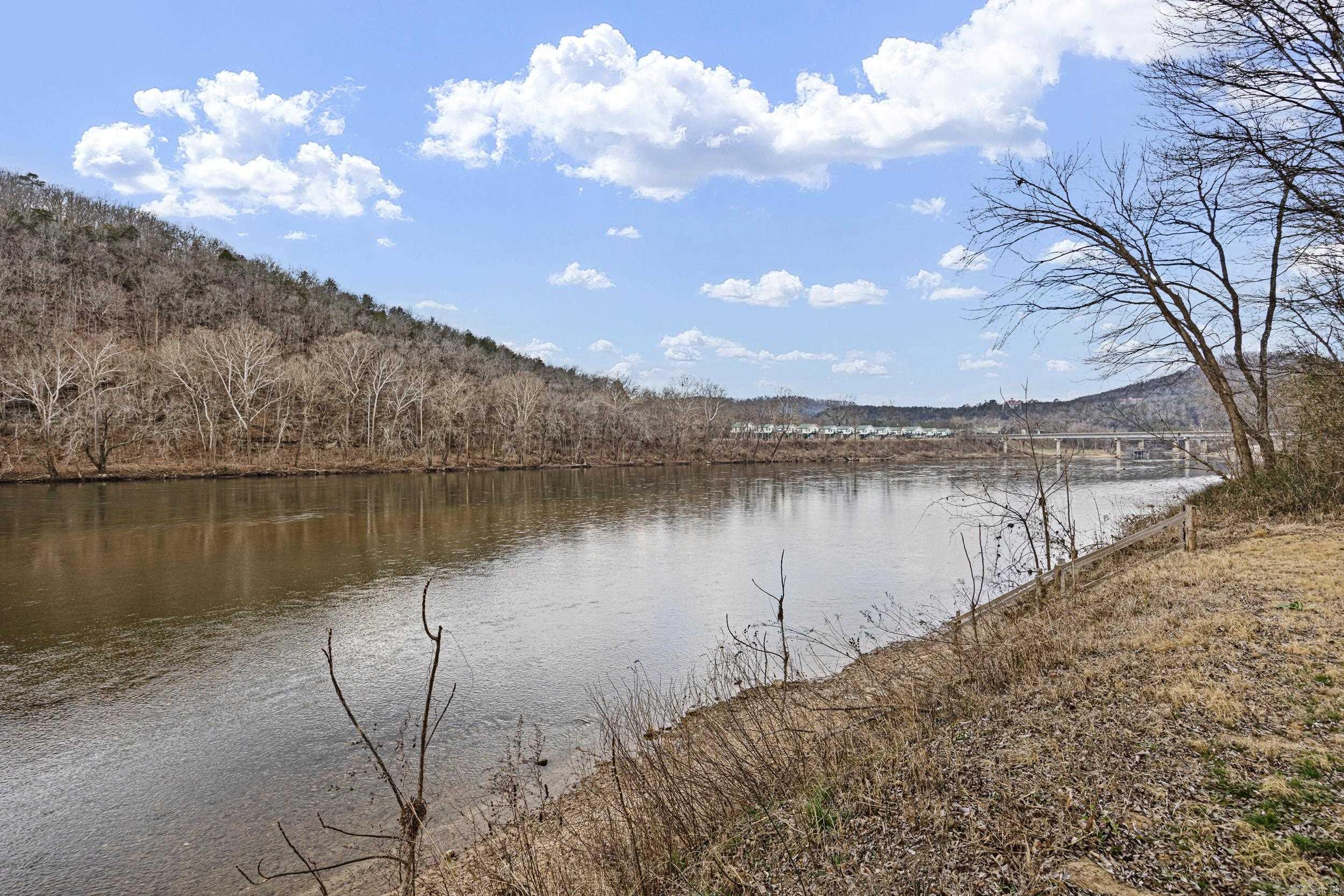 Photo 6 - Residential for sale – 228 S Riverview   Mountain View, AR