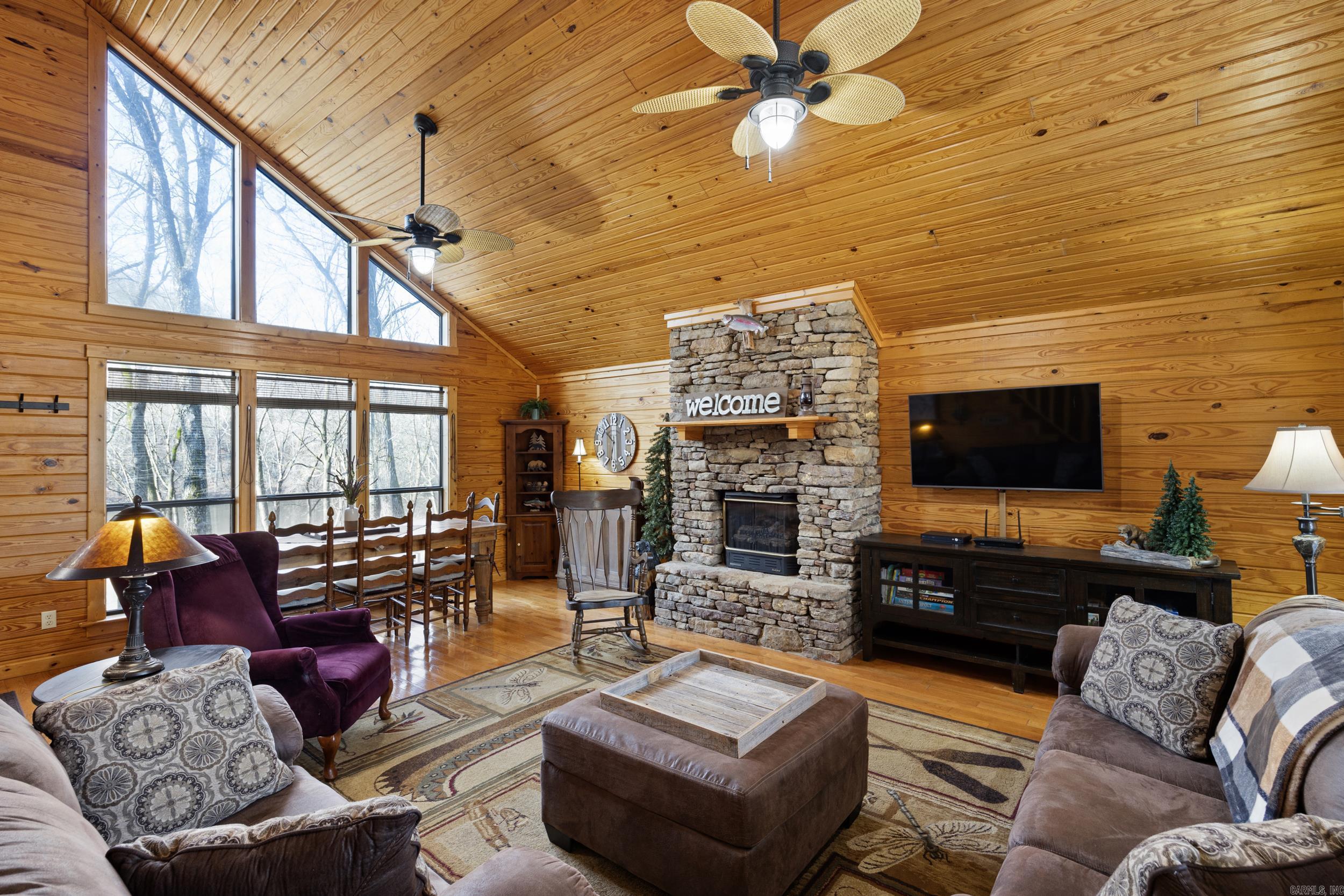 Photo 7 - Residential for sale – 228 S Riverview   Mountain View, AR