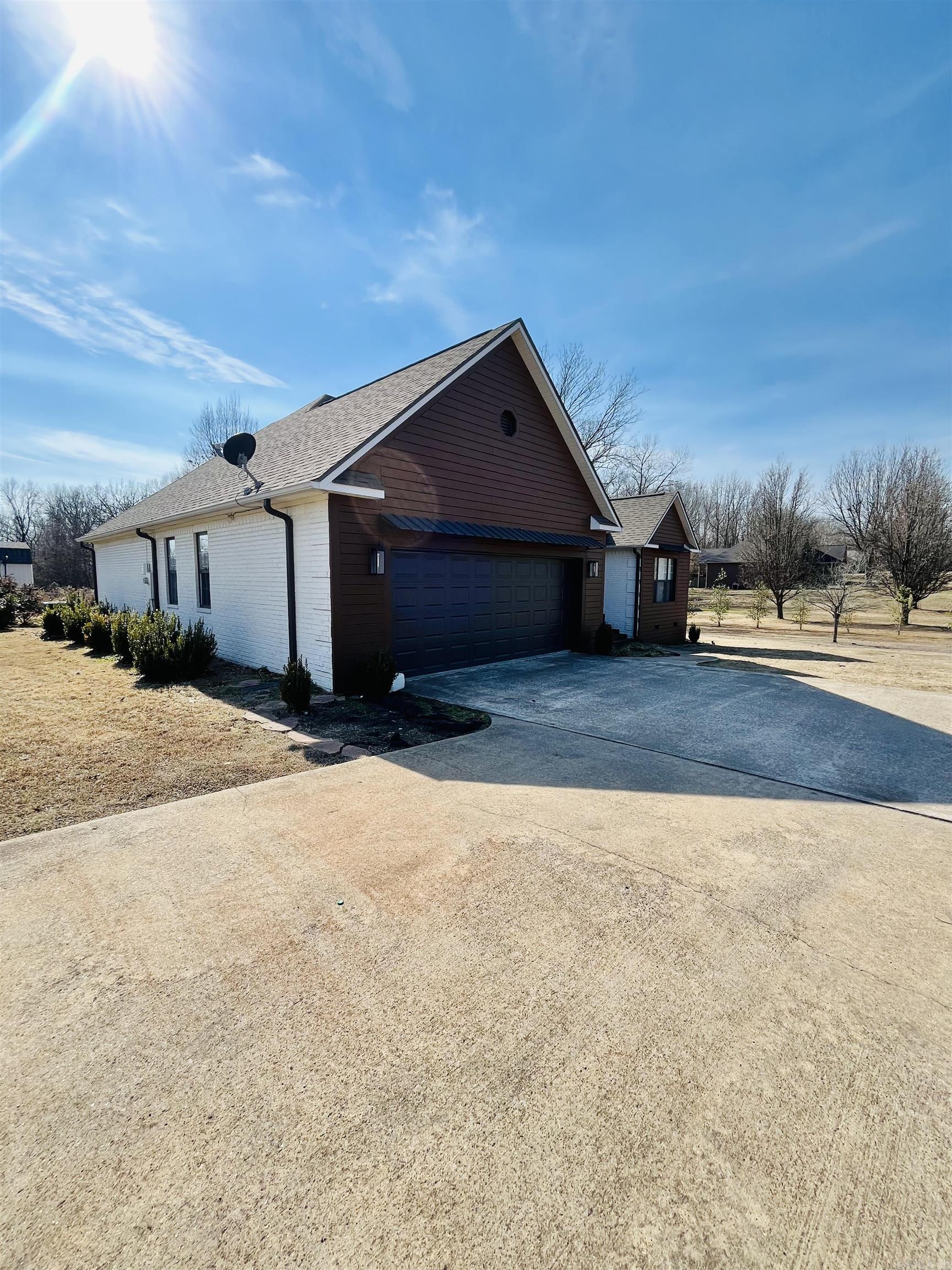 Photo 2 - Residential for sale – 5700  Harrison   Batesville, AR