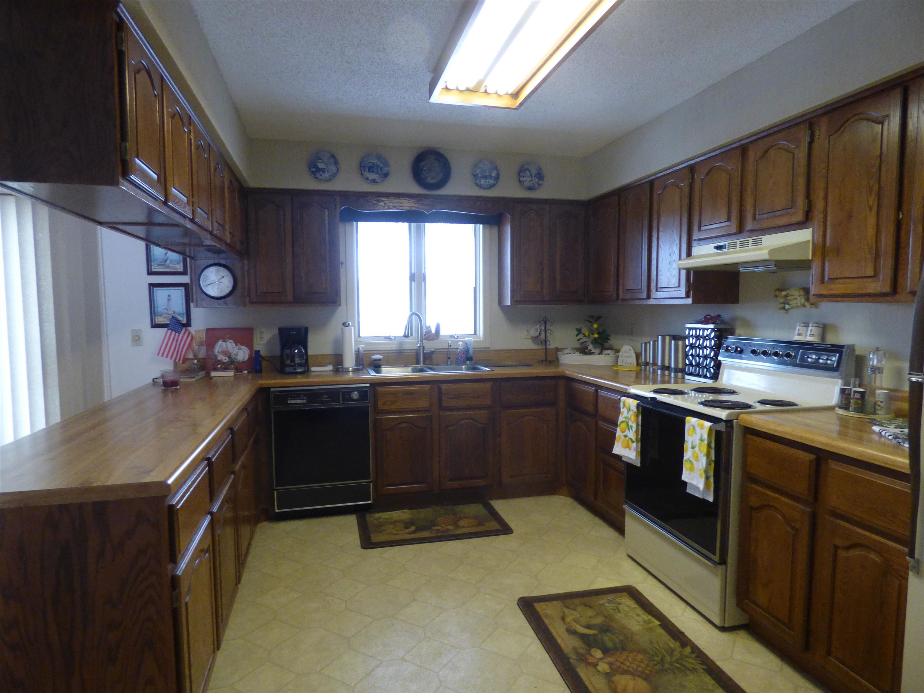 Photo 2 - Residential for sale – 3  Zuni   Cherokee Village, AR