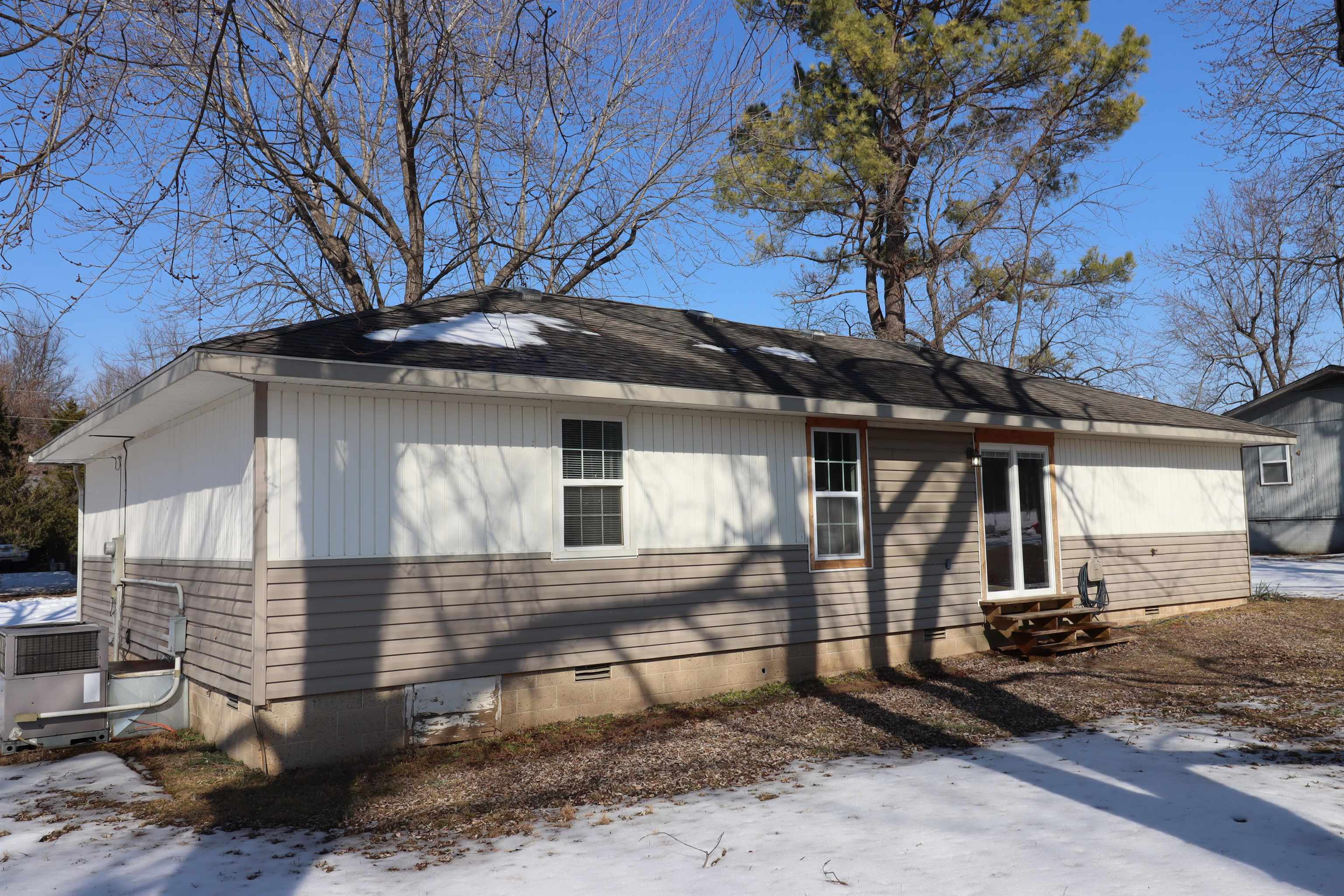 Photo 18 - Residential for sale – 124  Miller Lane   Melbourne, AR