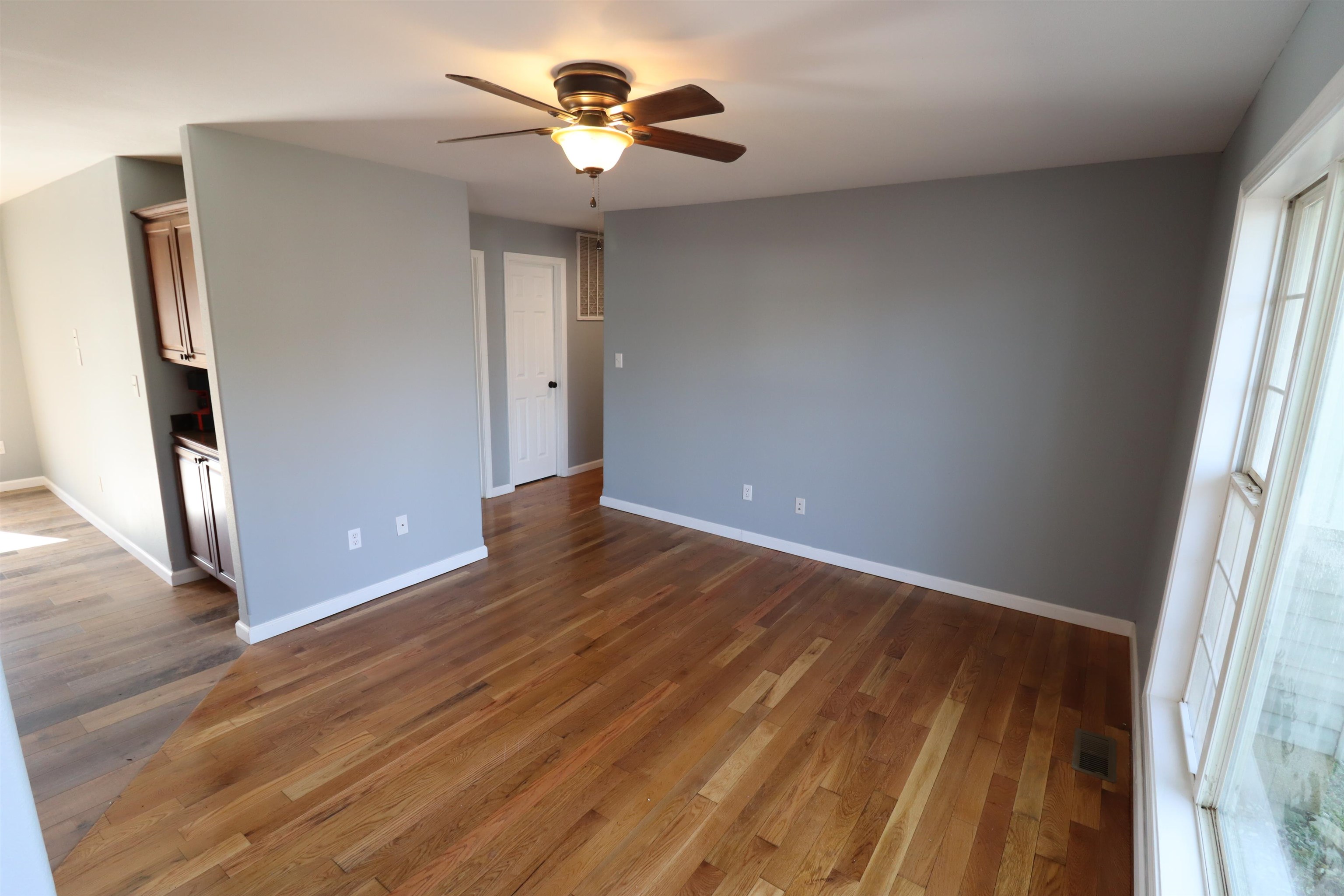 Photo 4 - Residential for sale – 124  Miller Lane   Melbourne, AR